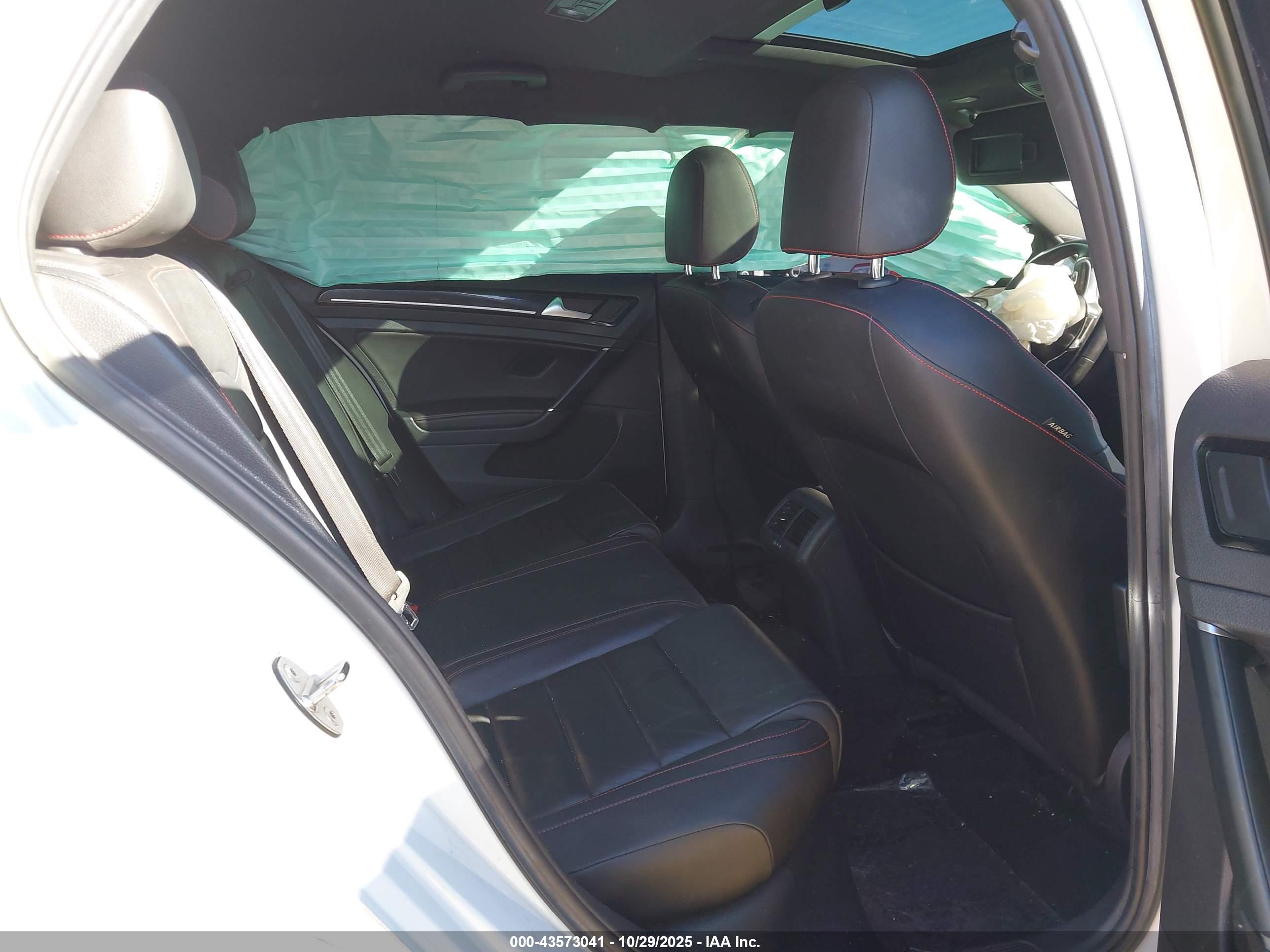 VOLKSWAGEN GOLF image 8