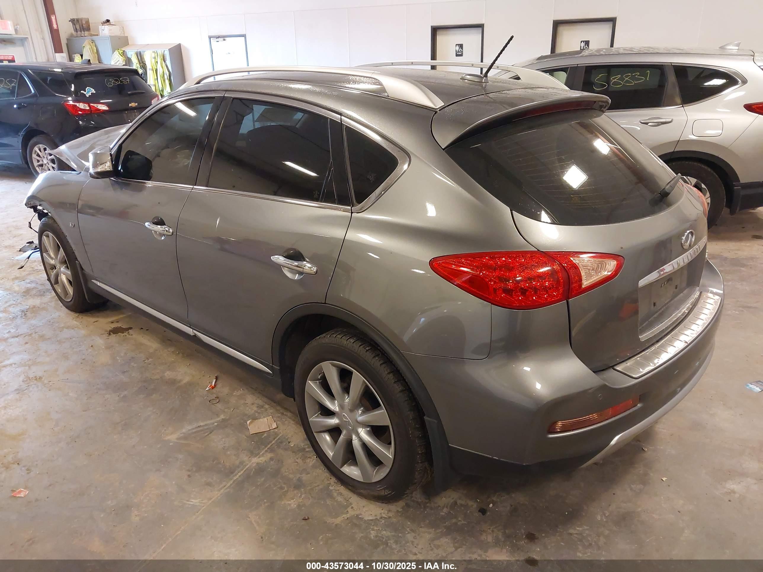 INFINITI QX50 image 3