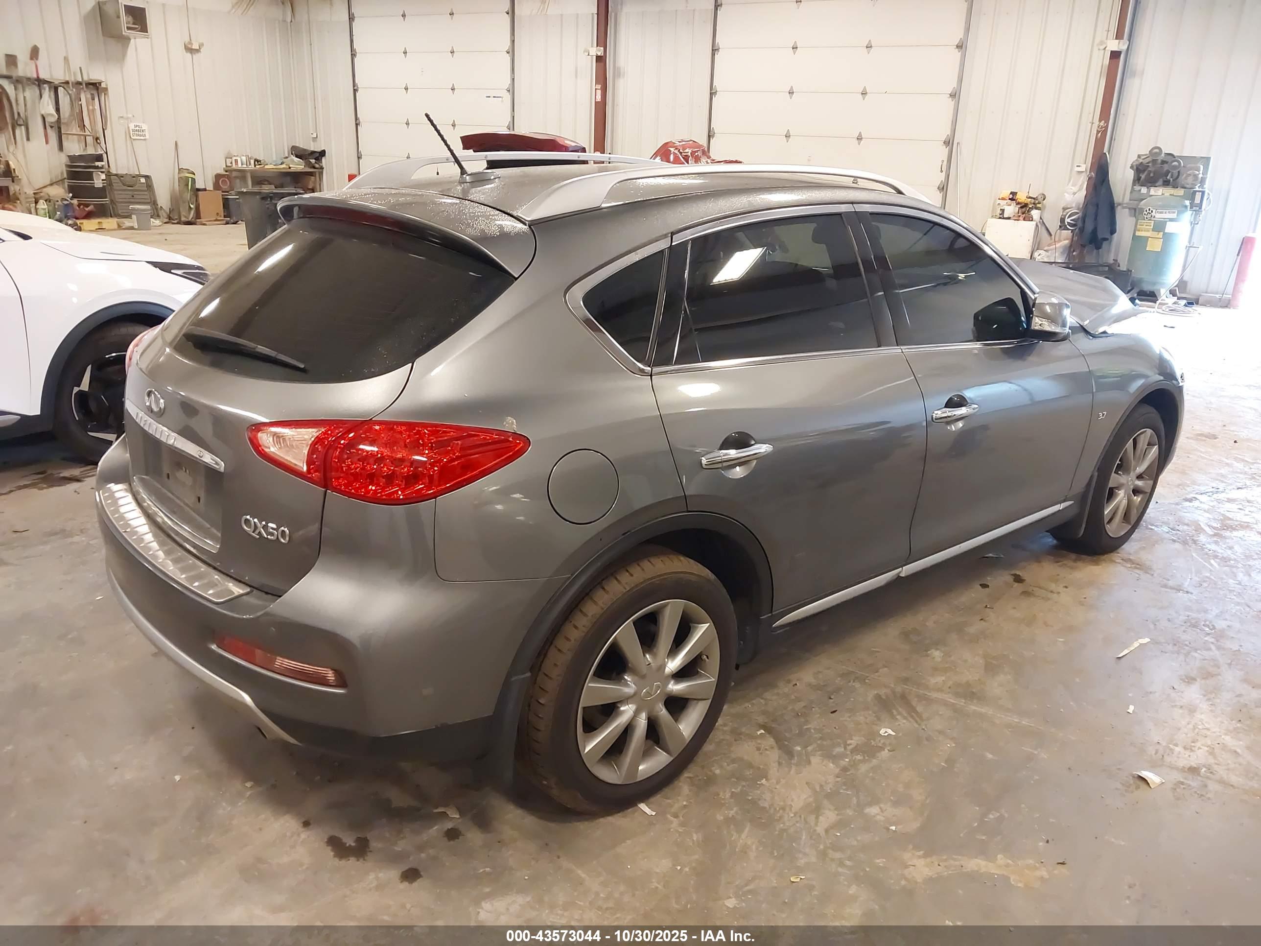 INFINITI QX50 image 4