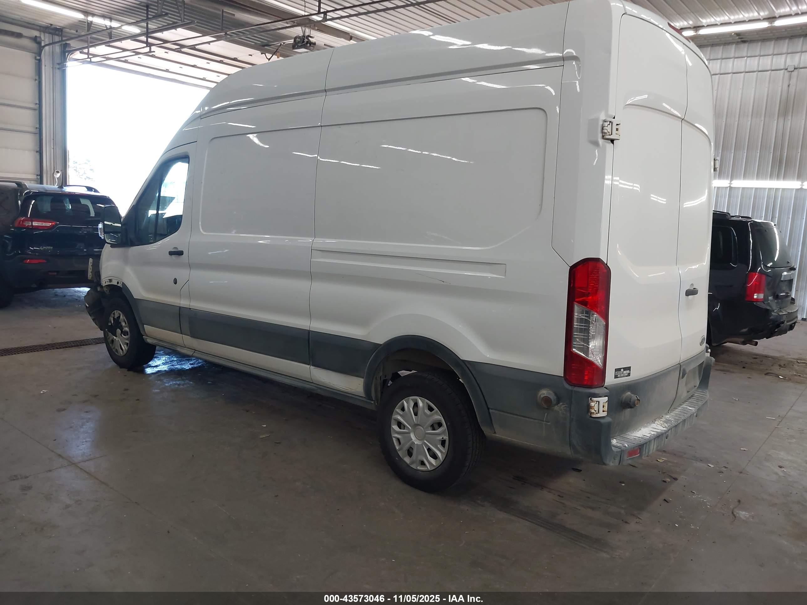 FORD TRANSIT-350 image 3