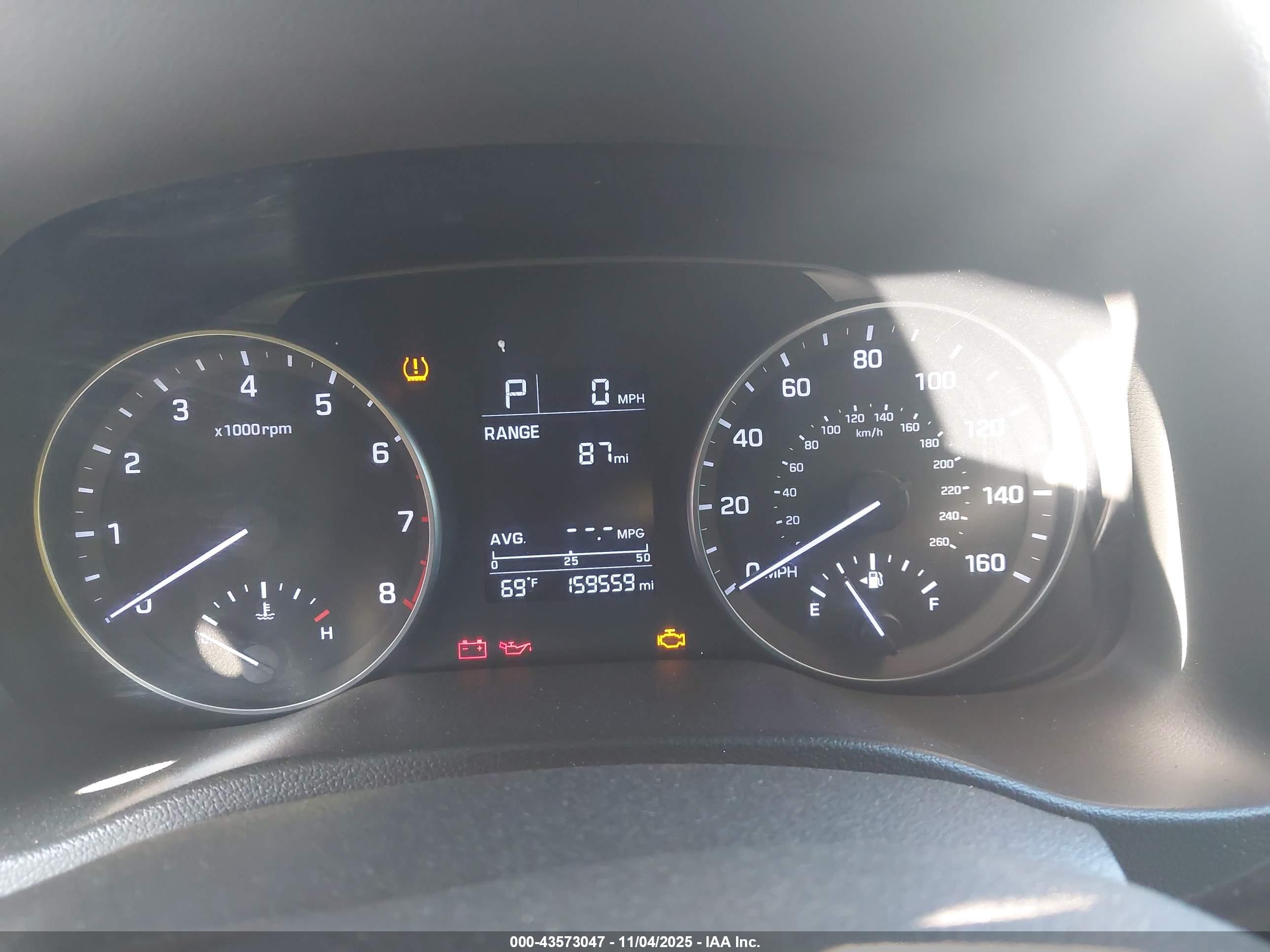 HYUNDAI ELANTRA image 7