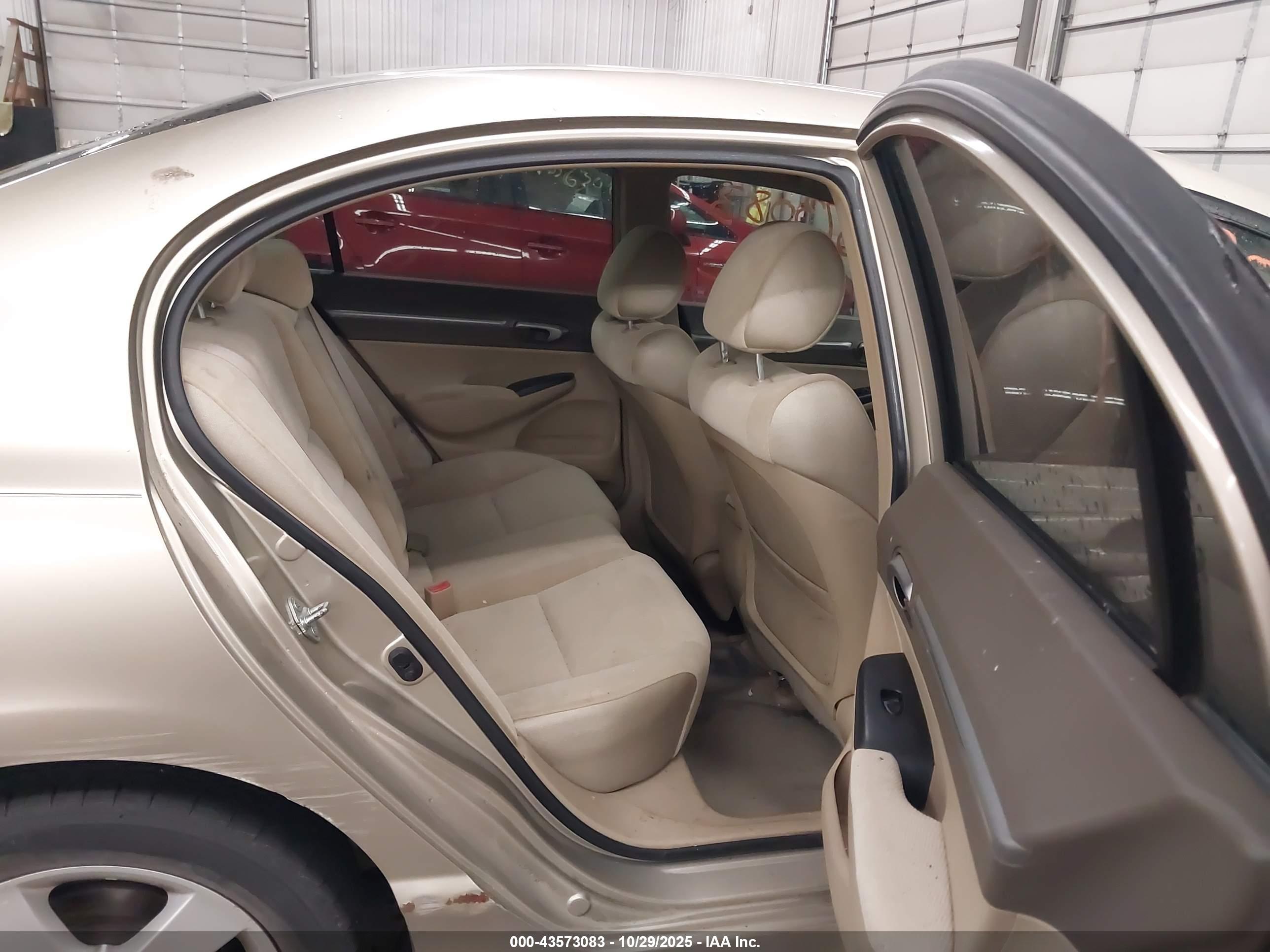HONDA CIVIC image 8