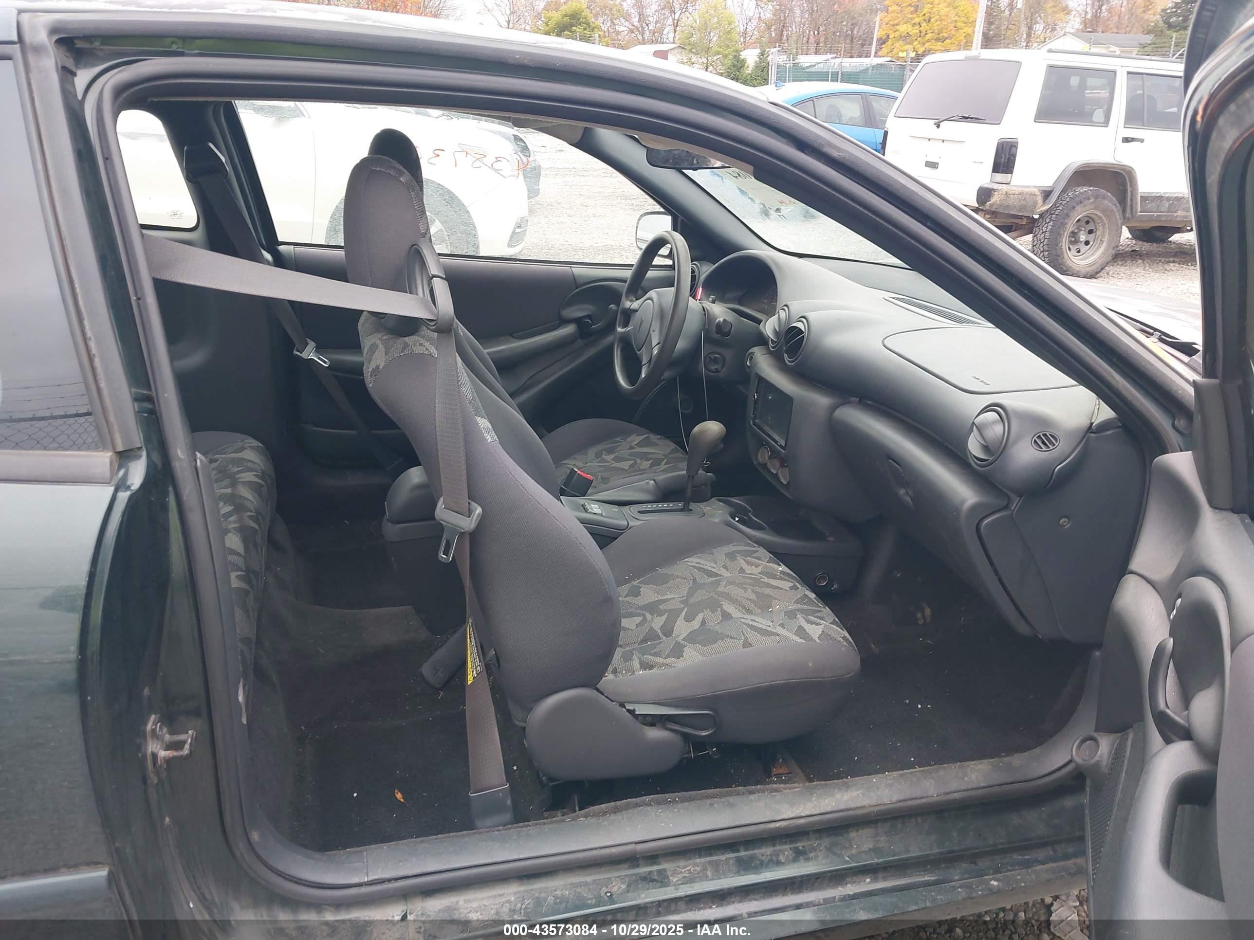 PONTIAC SUNFIRE image 5