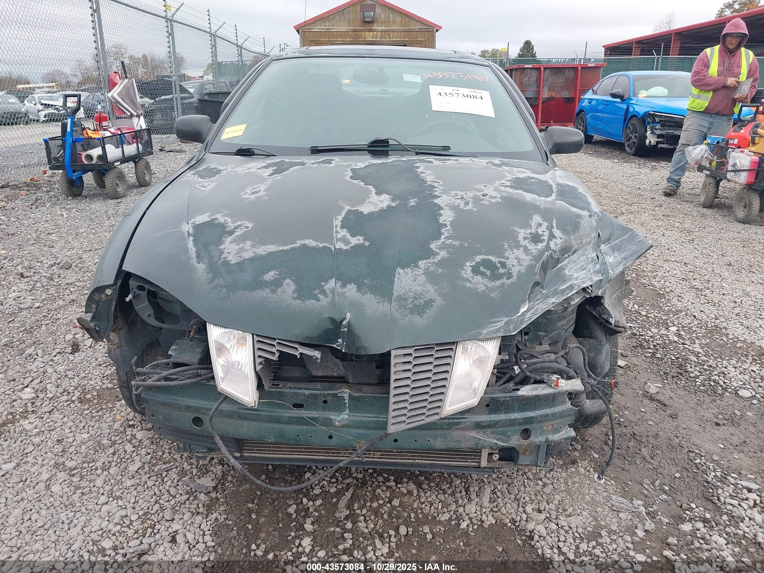 PONTIAC SUNFIRE image 6