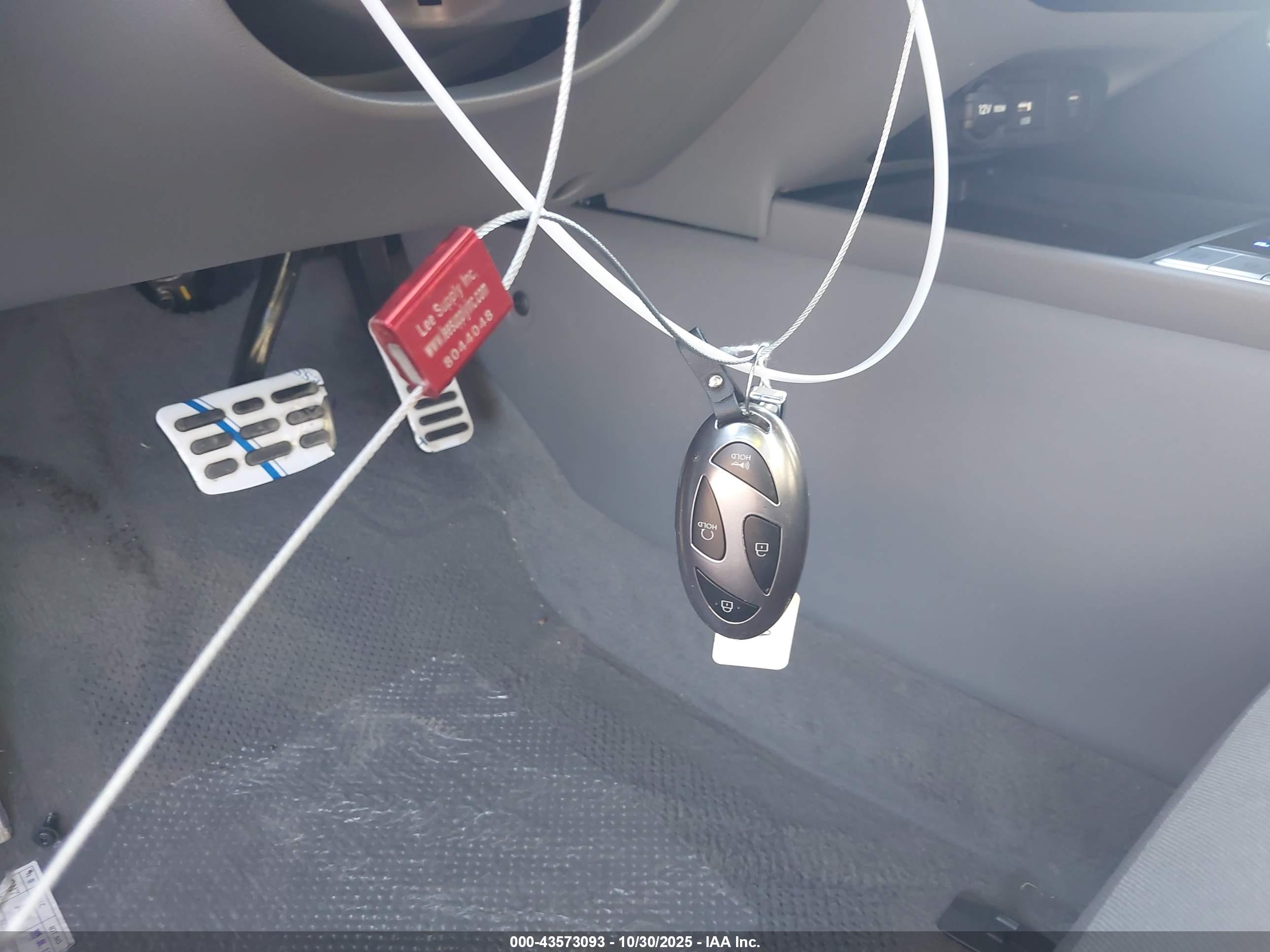 HYUNDAI ELANTRA image 11