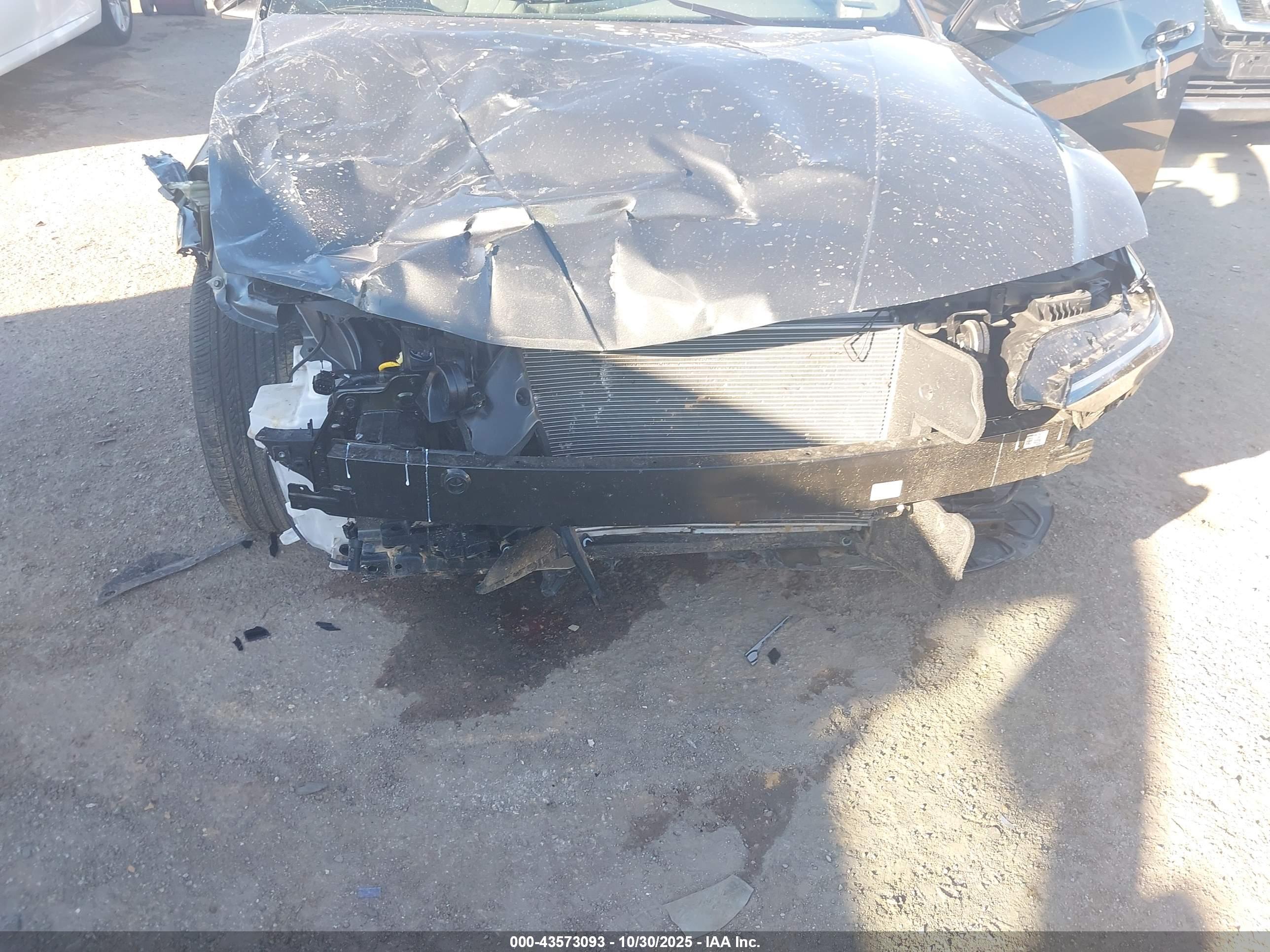 HYUNDAI ELANTRA image 6