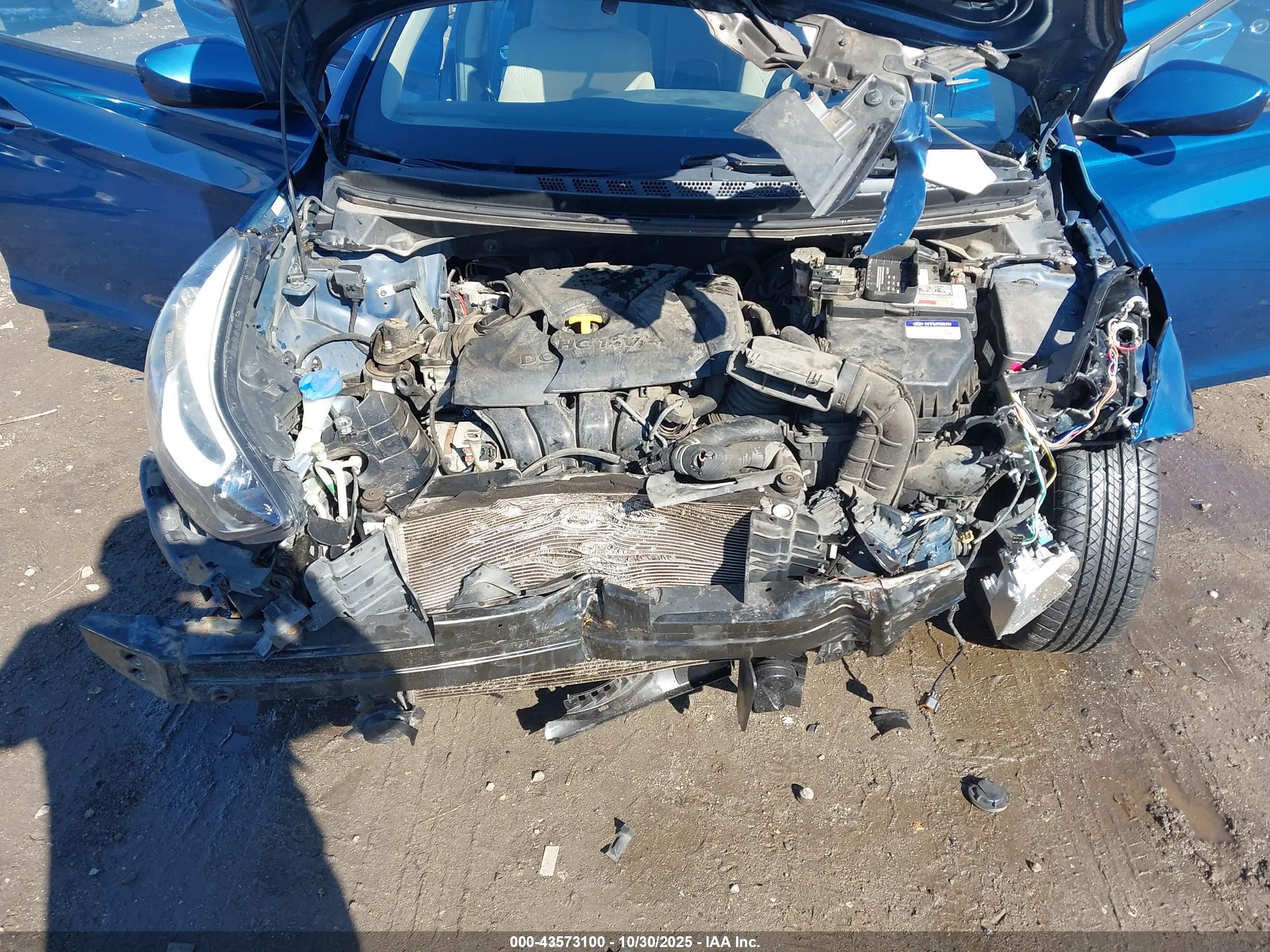 HYUNDAI ELANTRA image 10