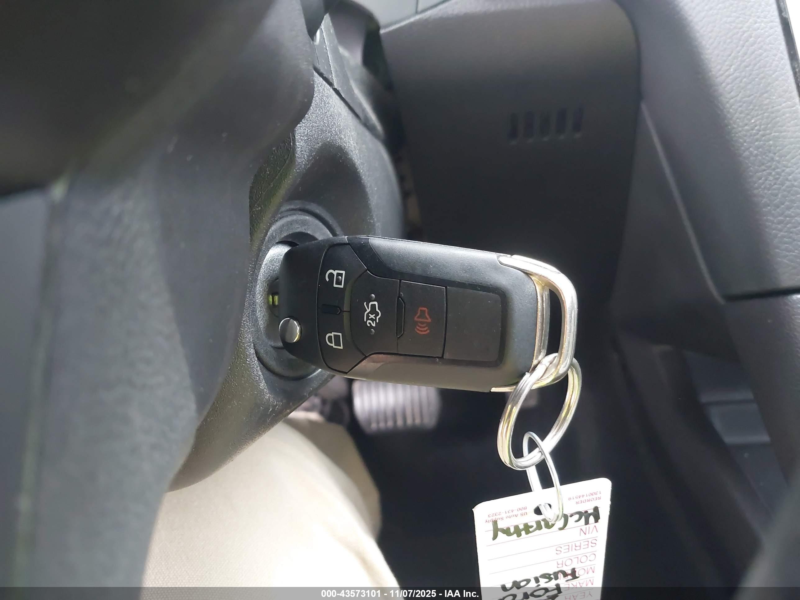 FORD FUSION image 11