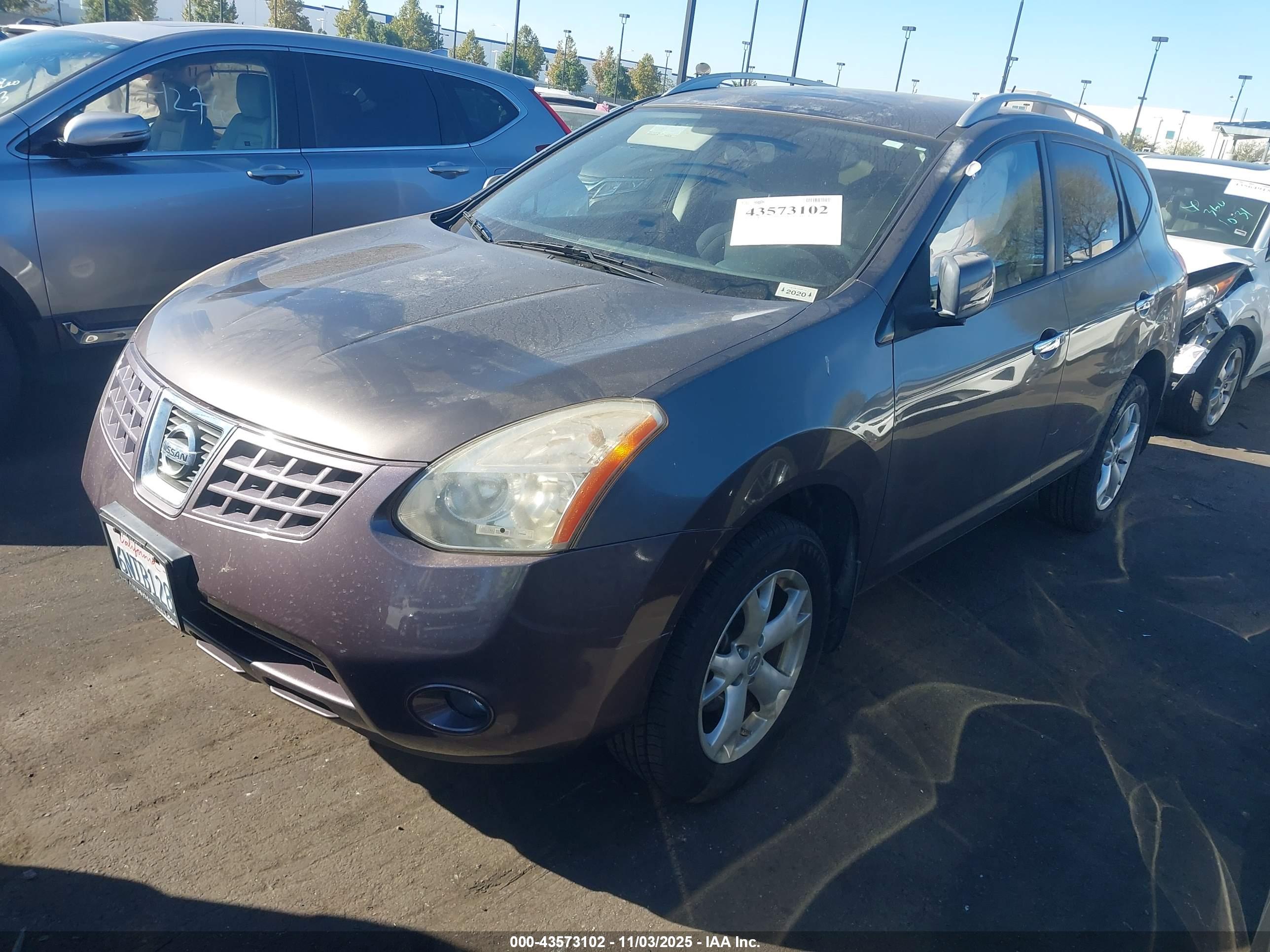 NISSAN ROGUE image 2