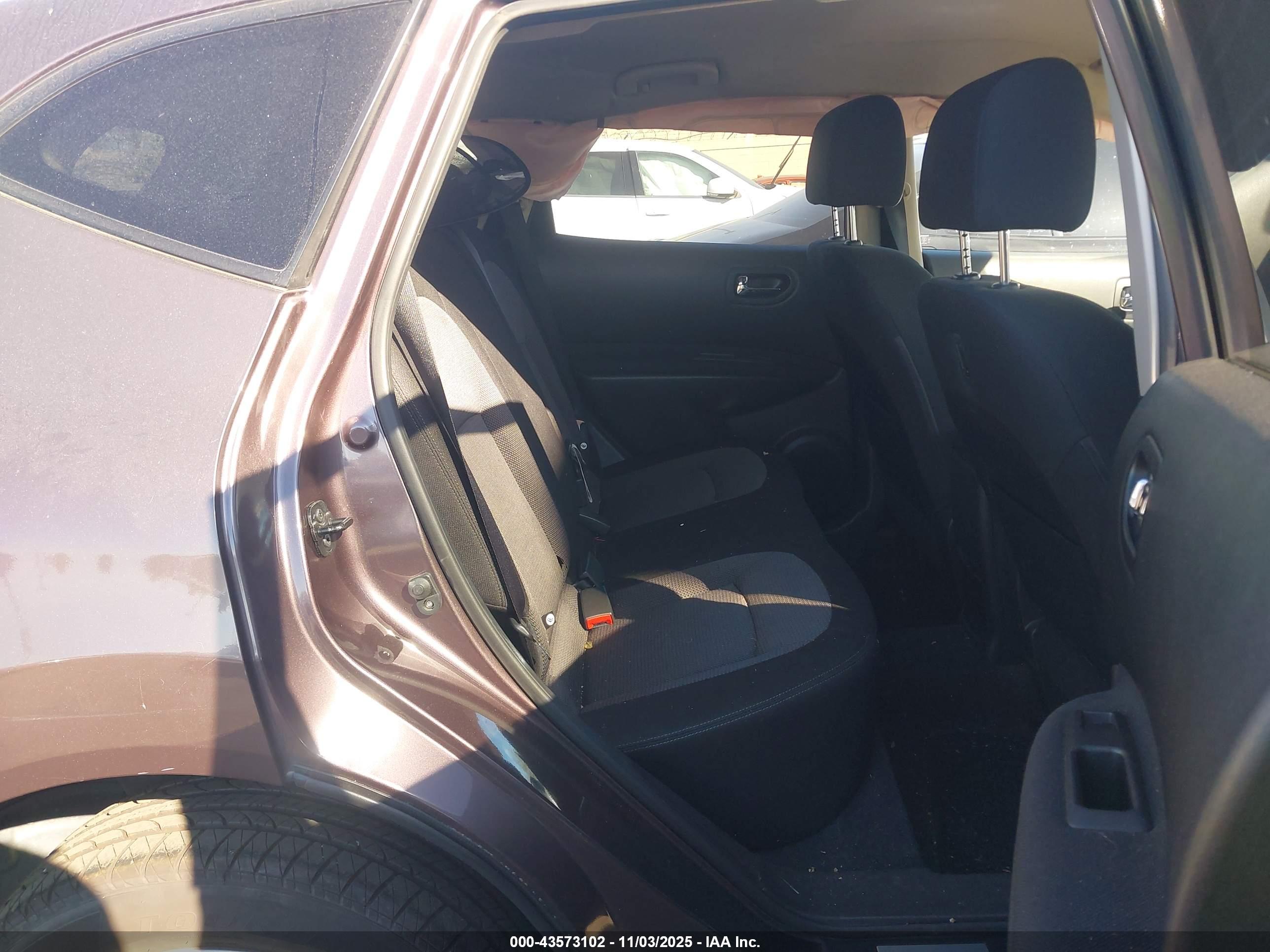 NISSAN ROGUE image 8