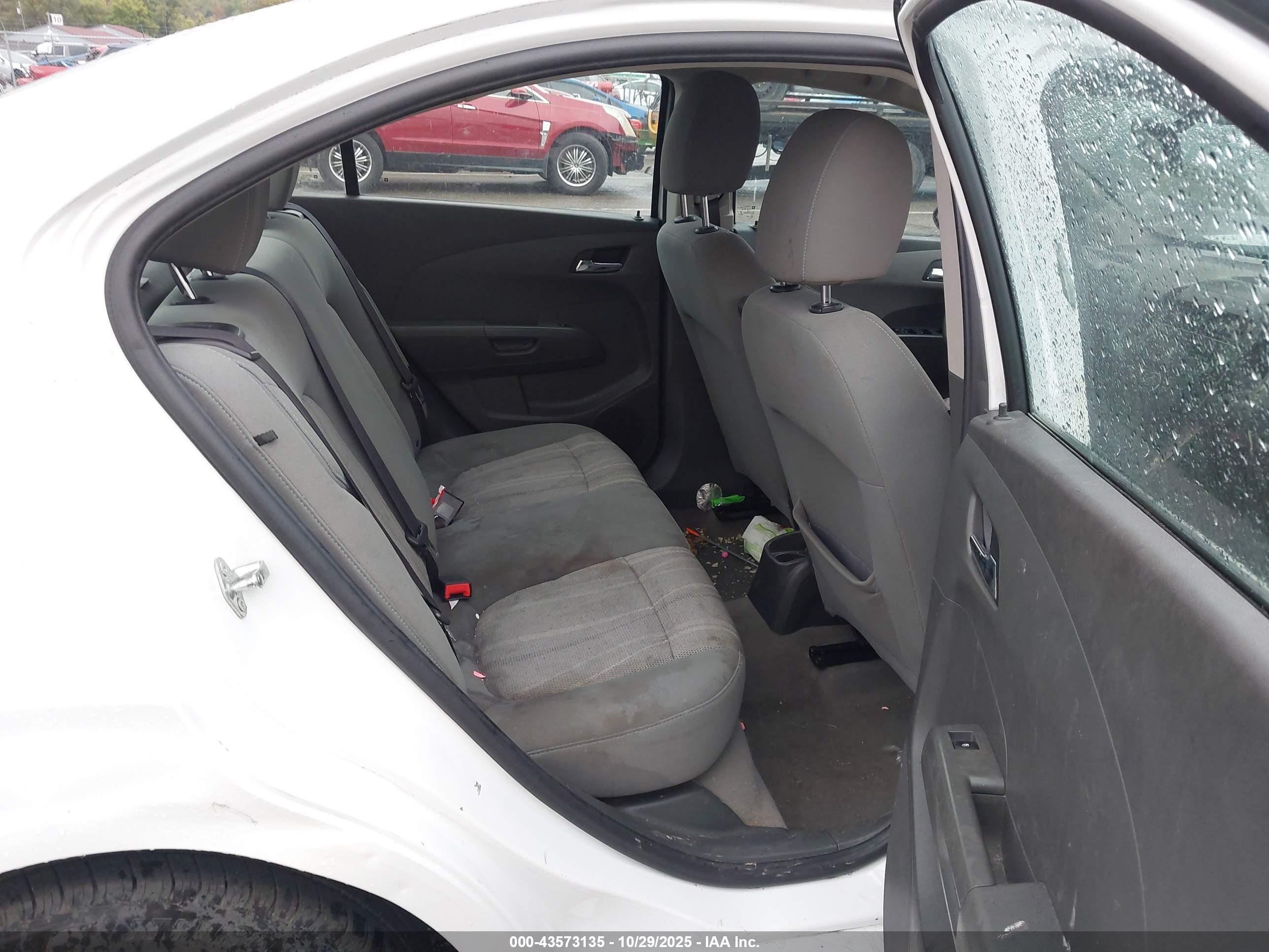 CHEVROLET SONIC image 8