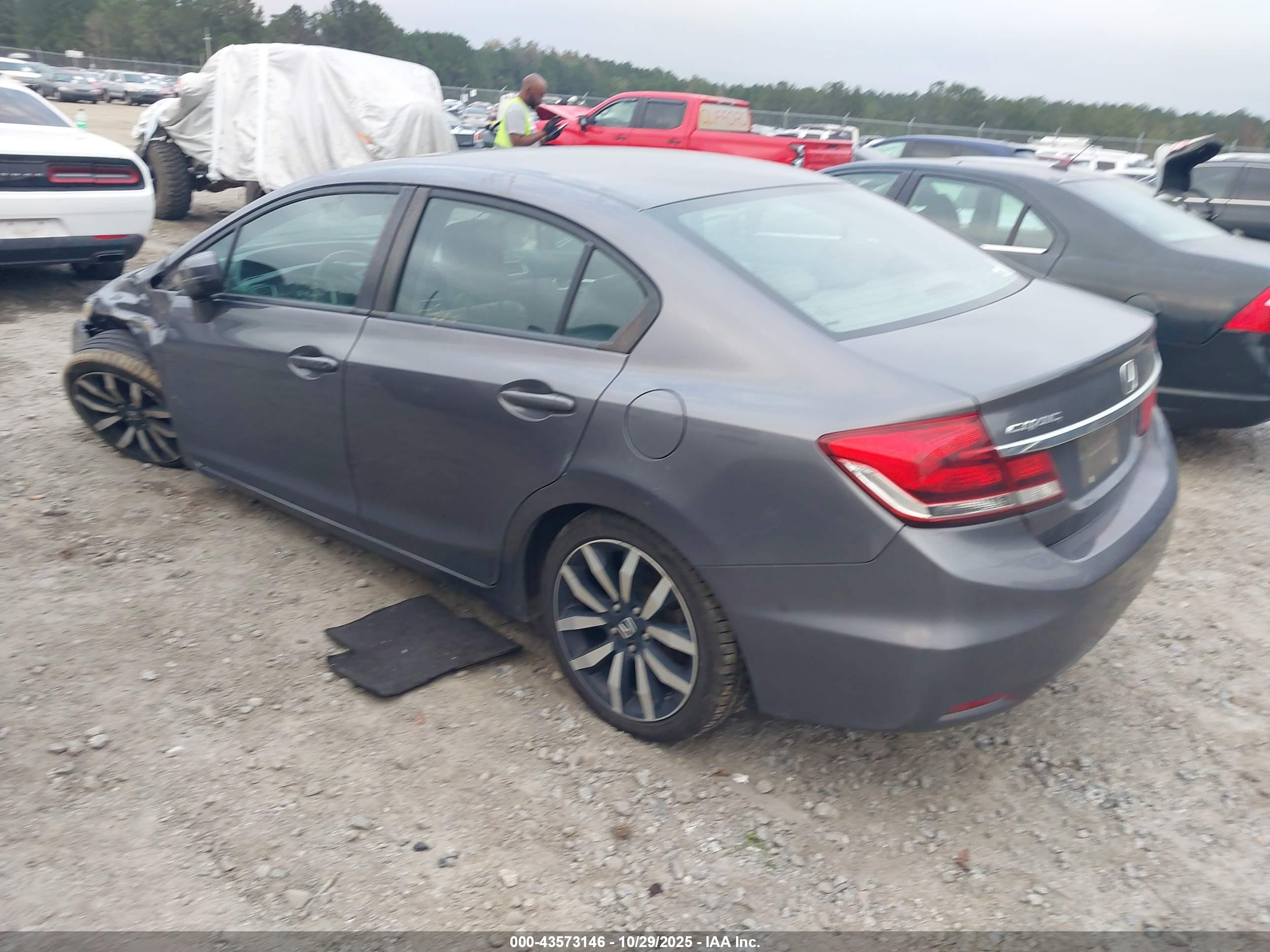 HONDA CIVIC image 3