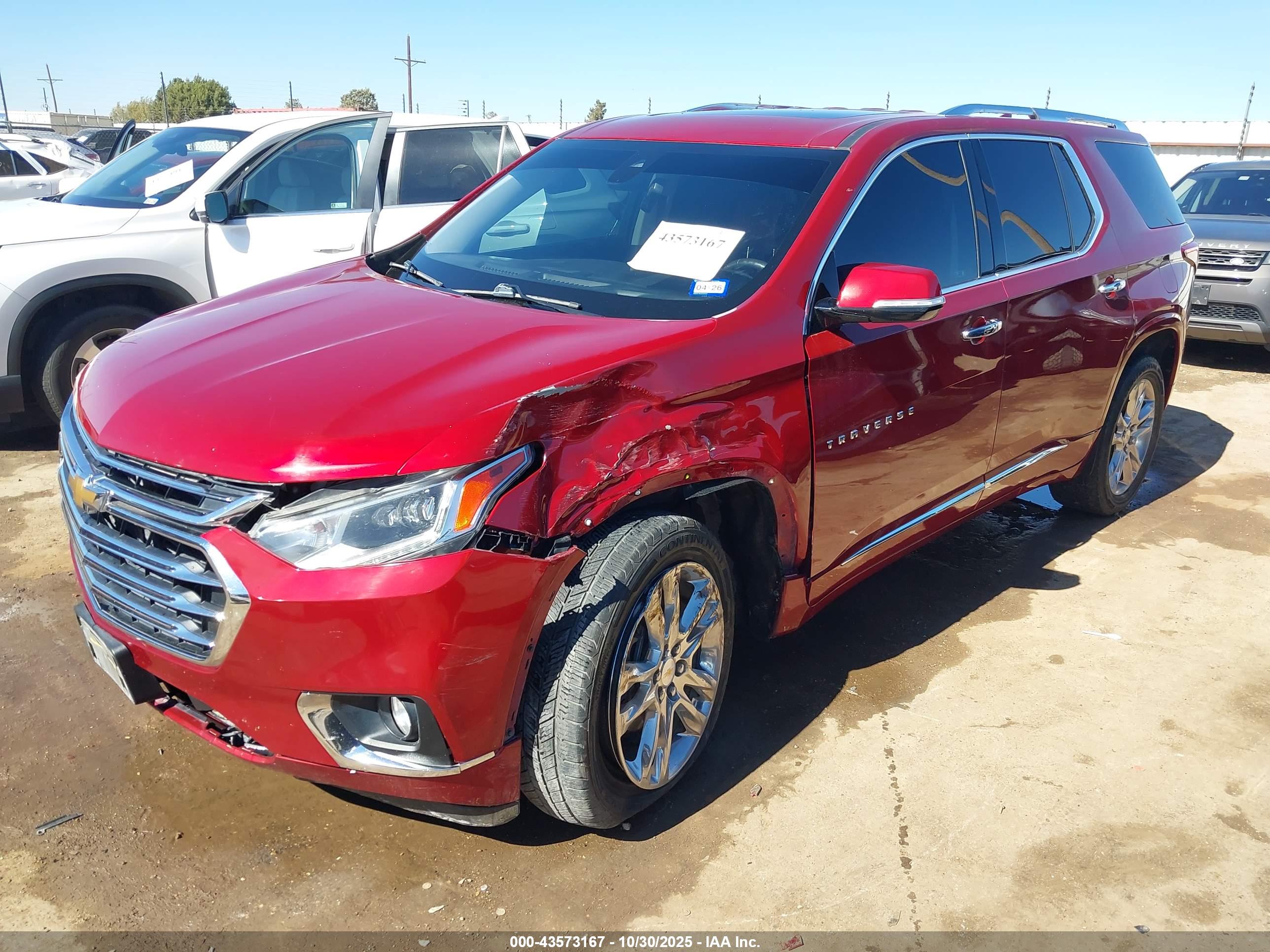 CHEVROLET TRAVERSE image 2