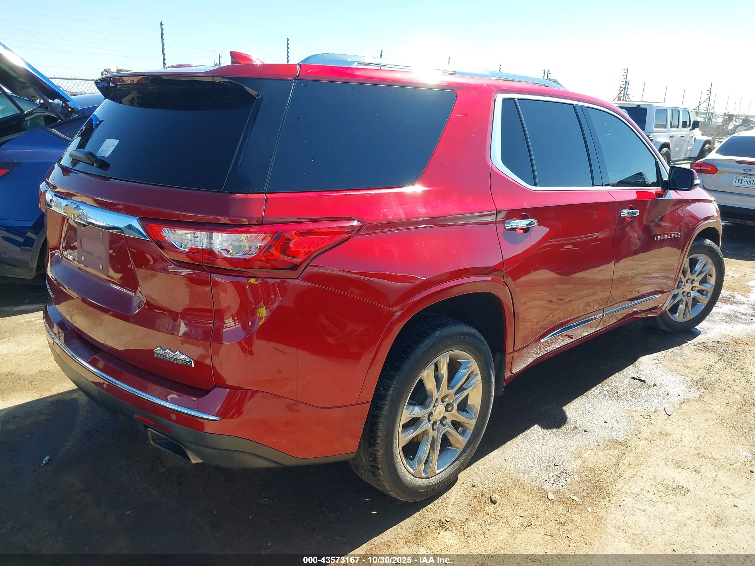 CHEVROLET TRAVERSE image 4