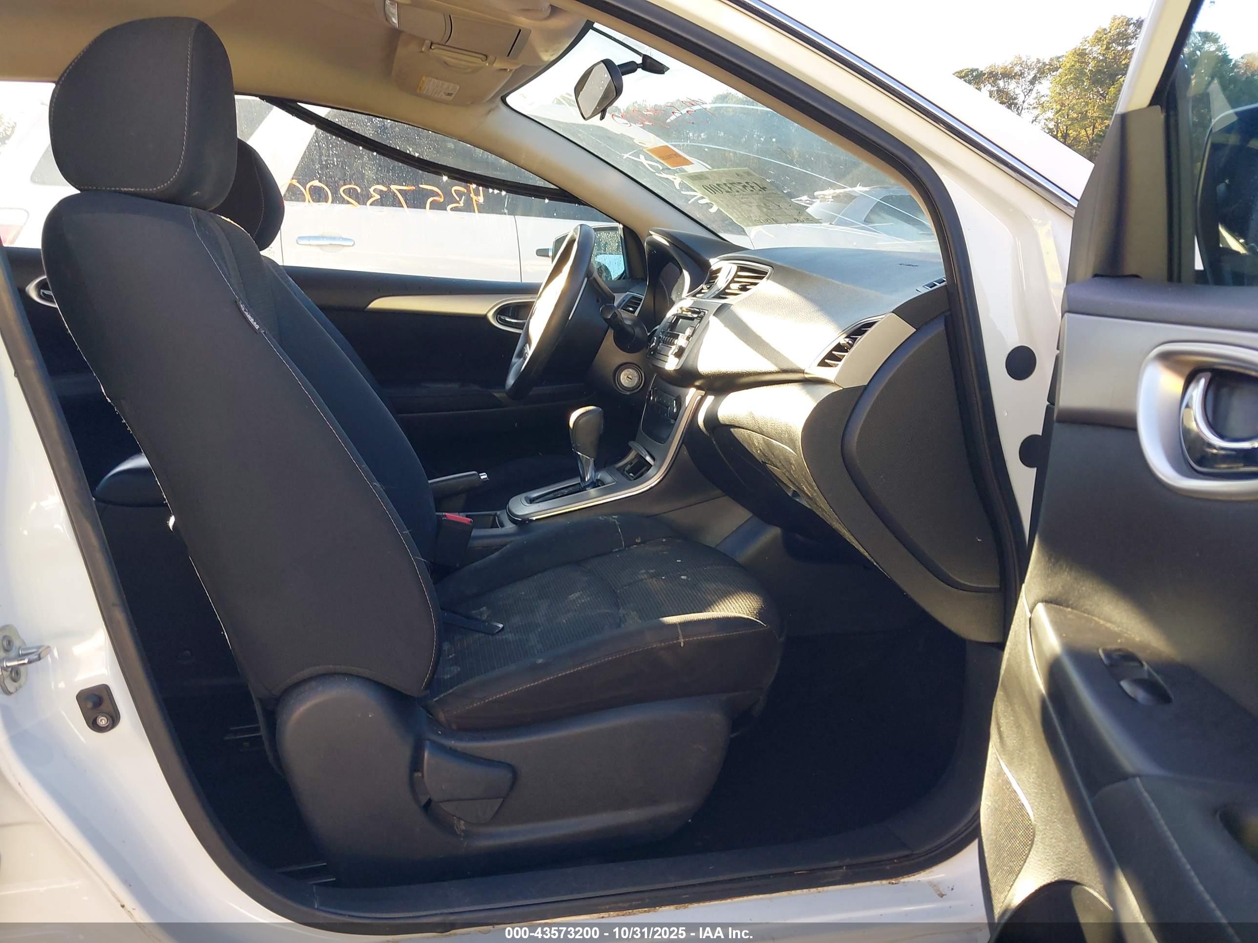 NISSAN SENTRA image 5