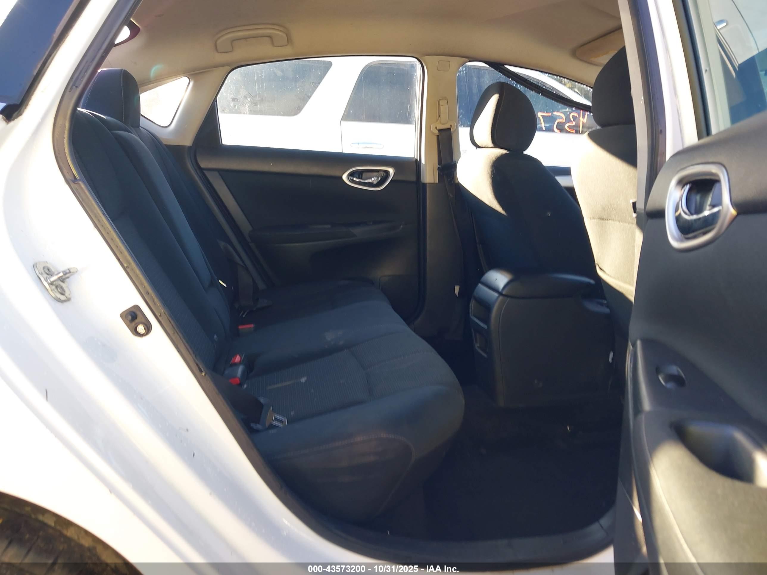 NISSAN SENTRA image 8
