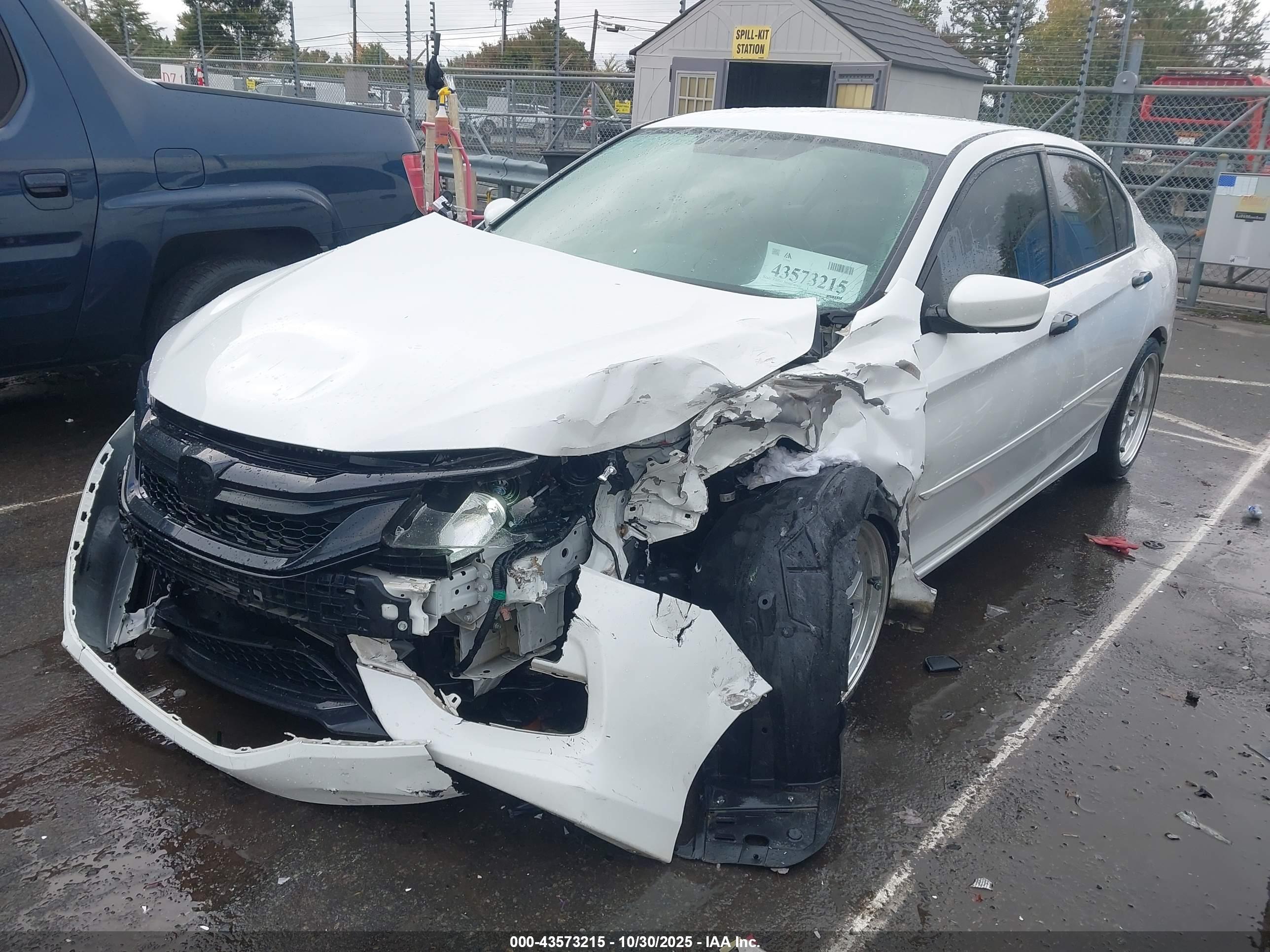 HONDA ACCORD image 2