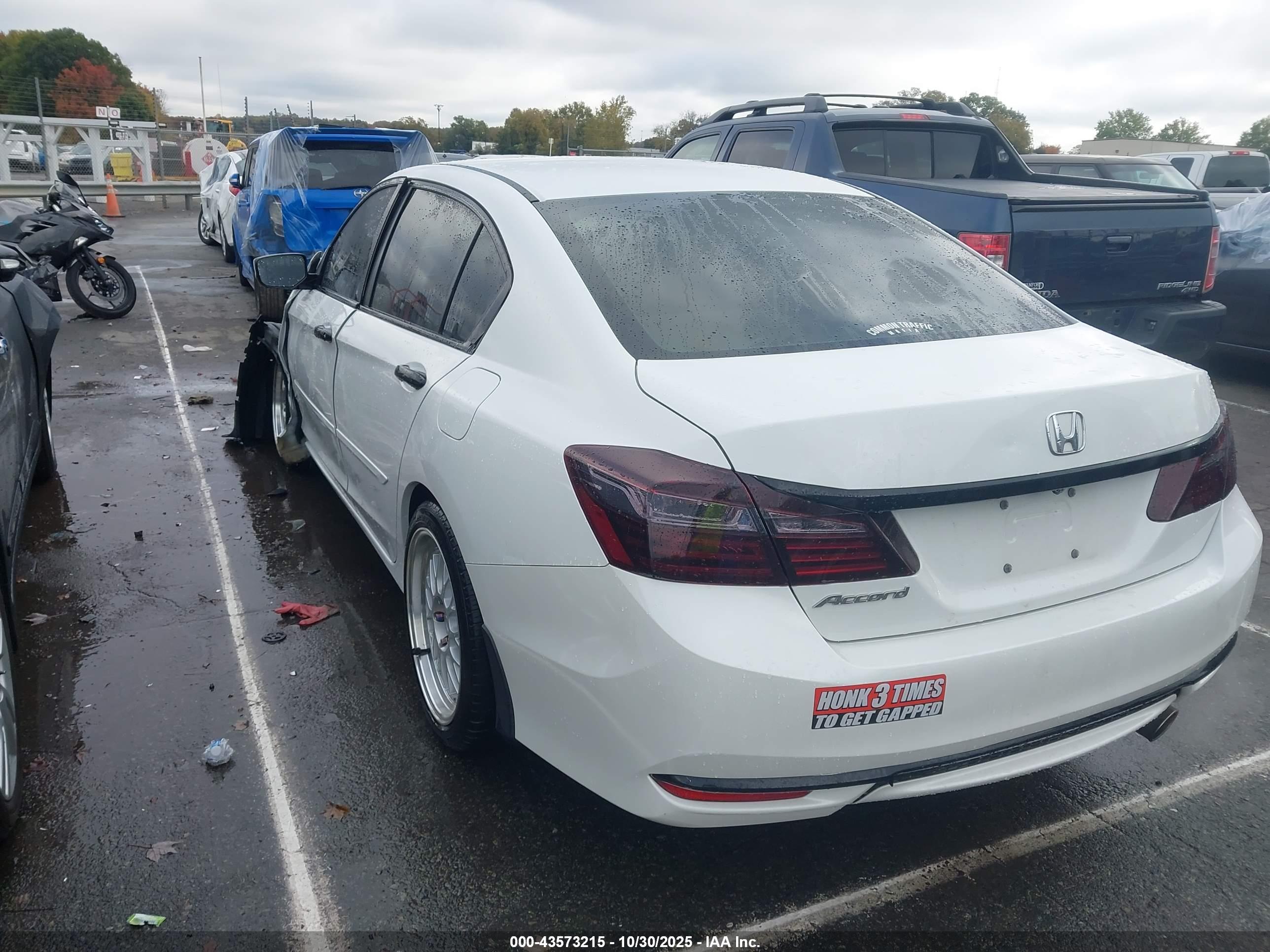 HONDA ACCORD image 3
