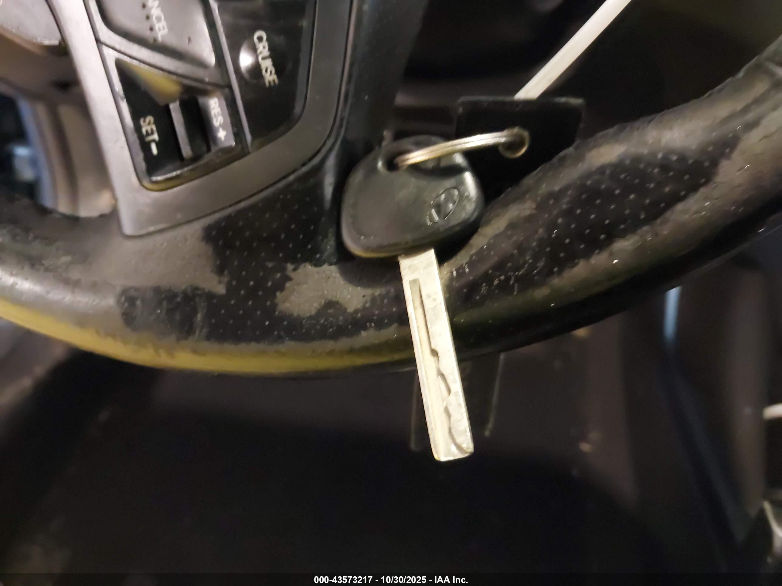 HYUNDAI VELOSTER image 11