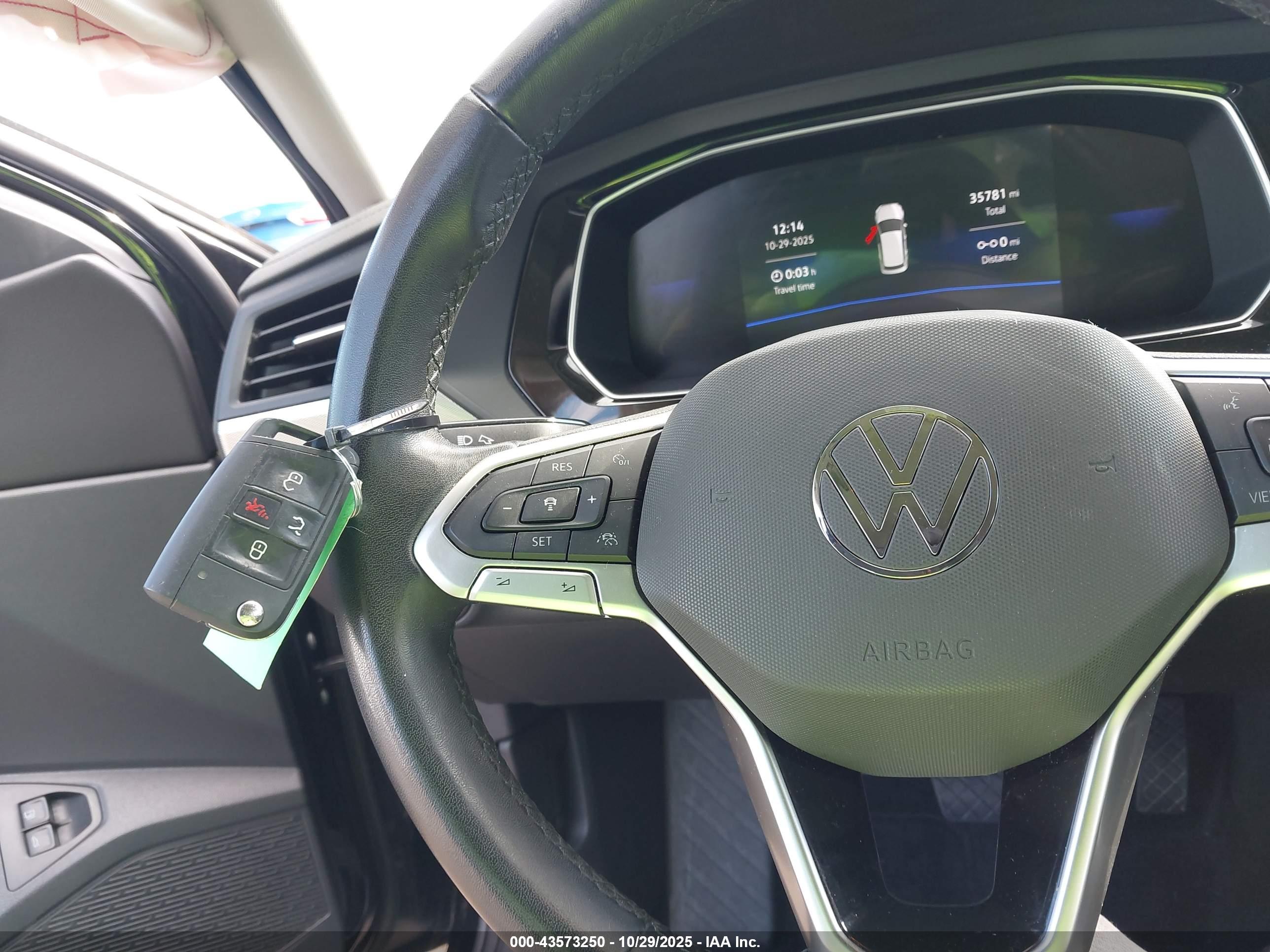VOLKSWAGEN JETTA image 11