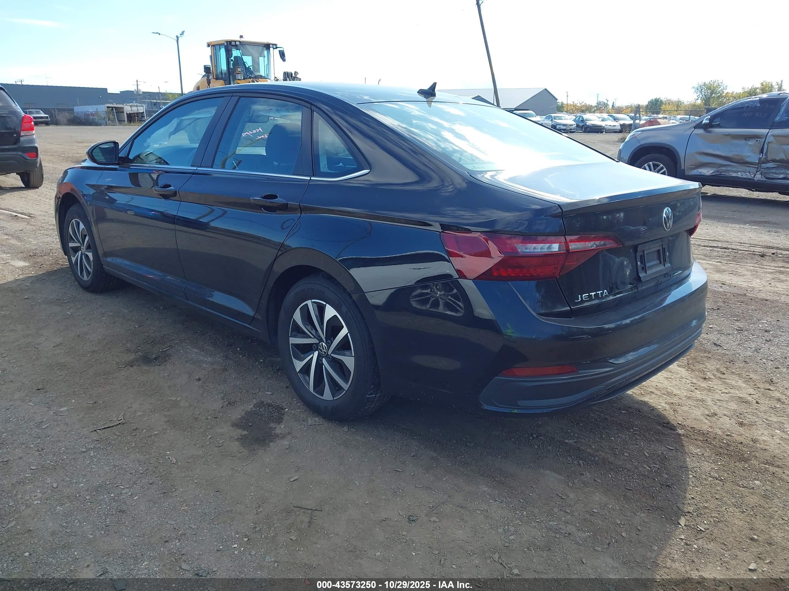 VOLKSWAGEN JETTA image 3