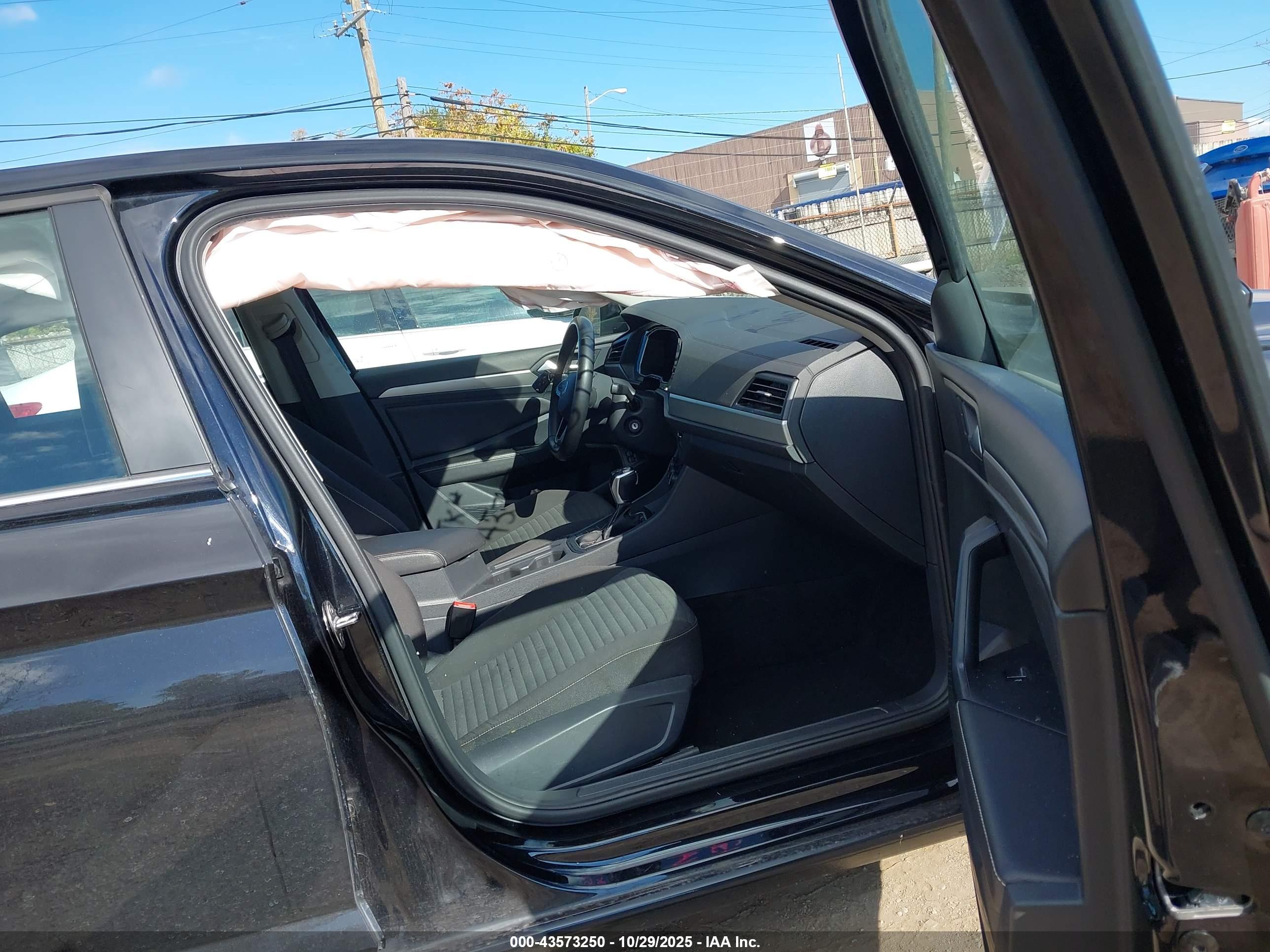 VOLKSWAGEN JETTA image 5