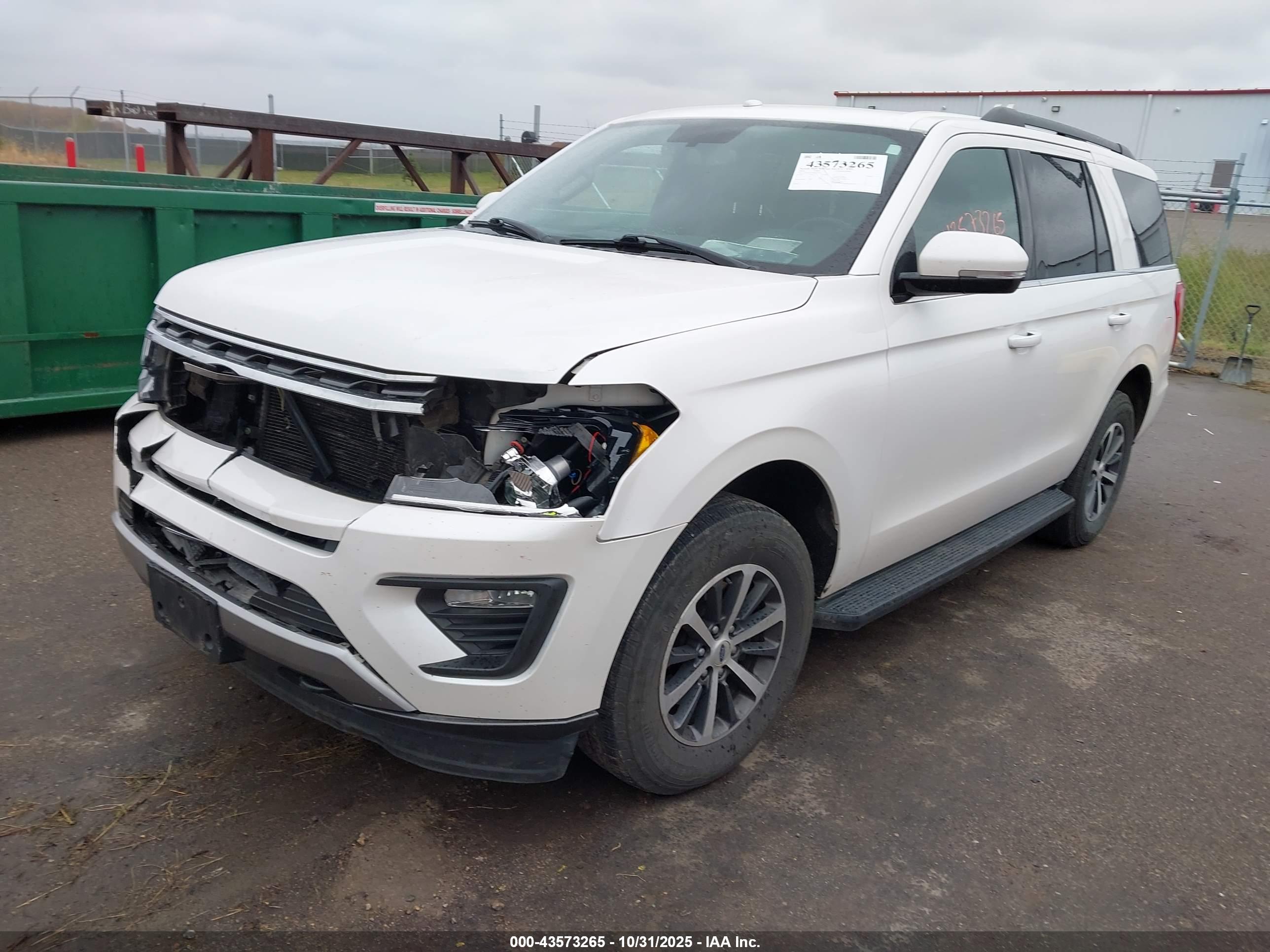 FORD EXPEDITION image 2