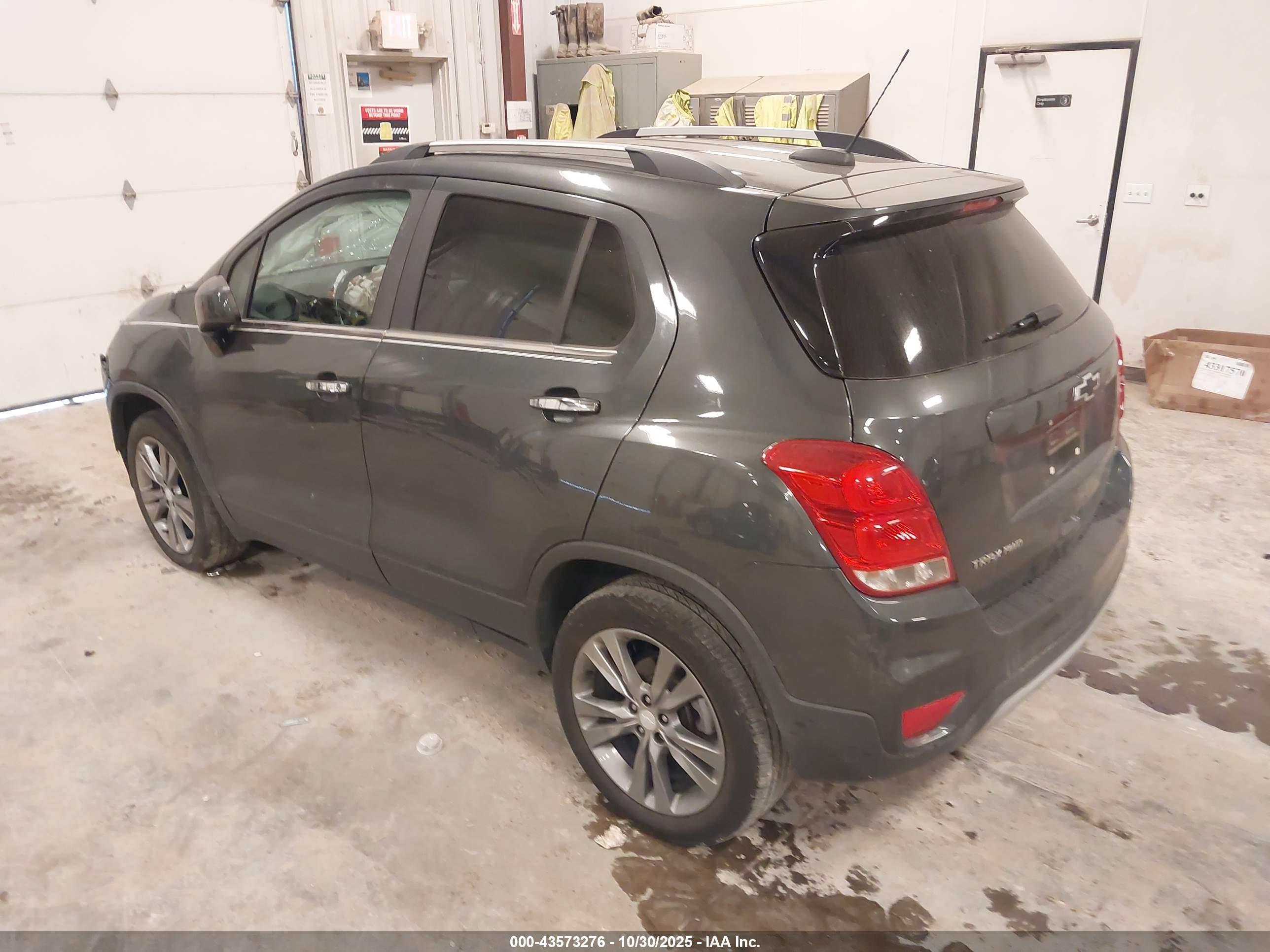 CHEVROLET TRAX image 3