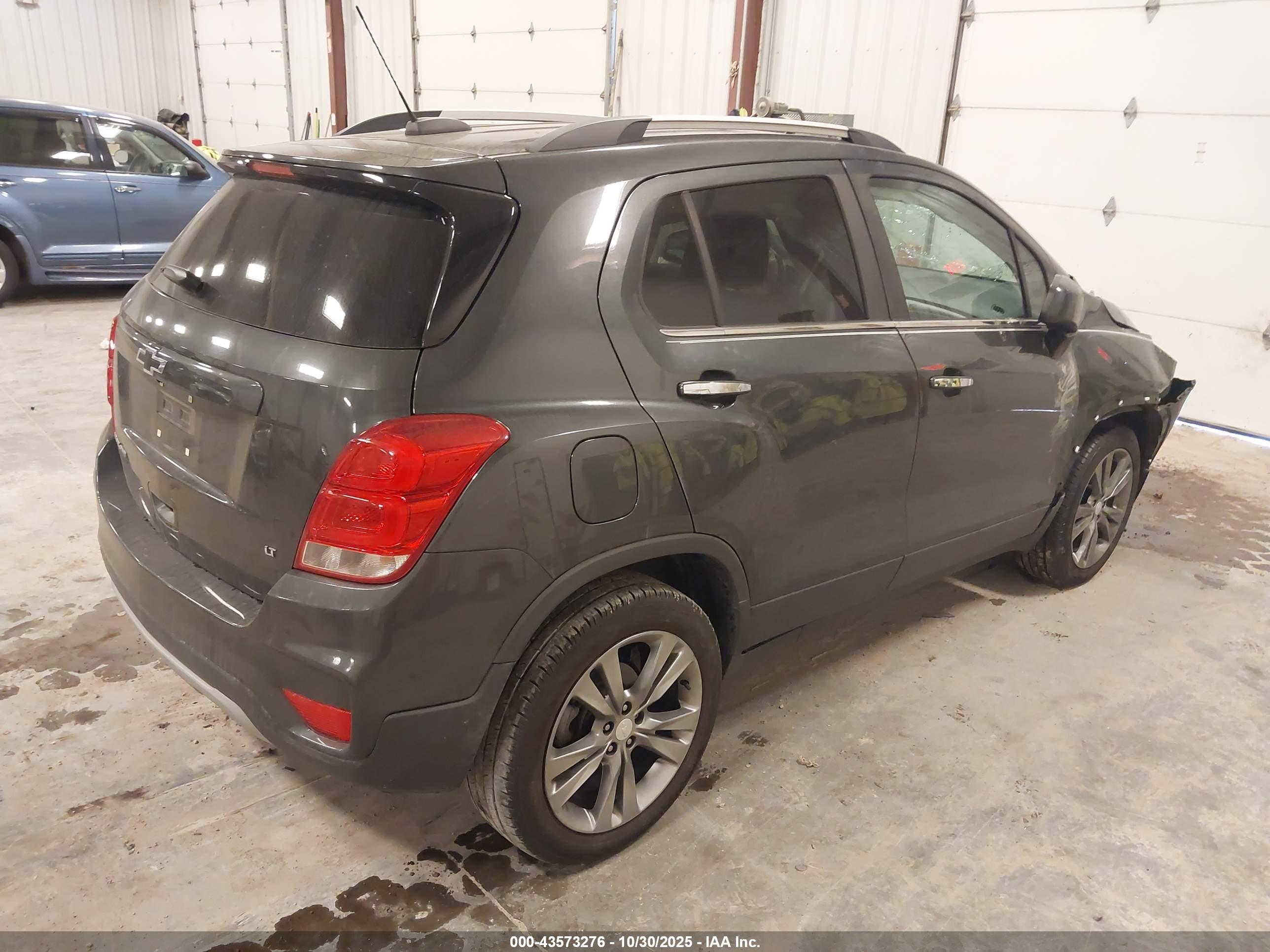 CHEVROLET TRAX image 4