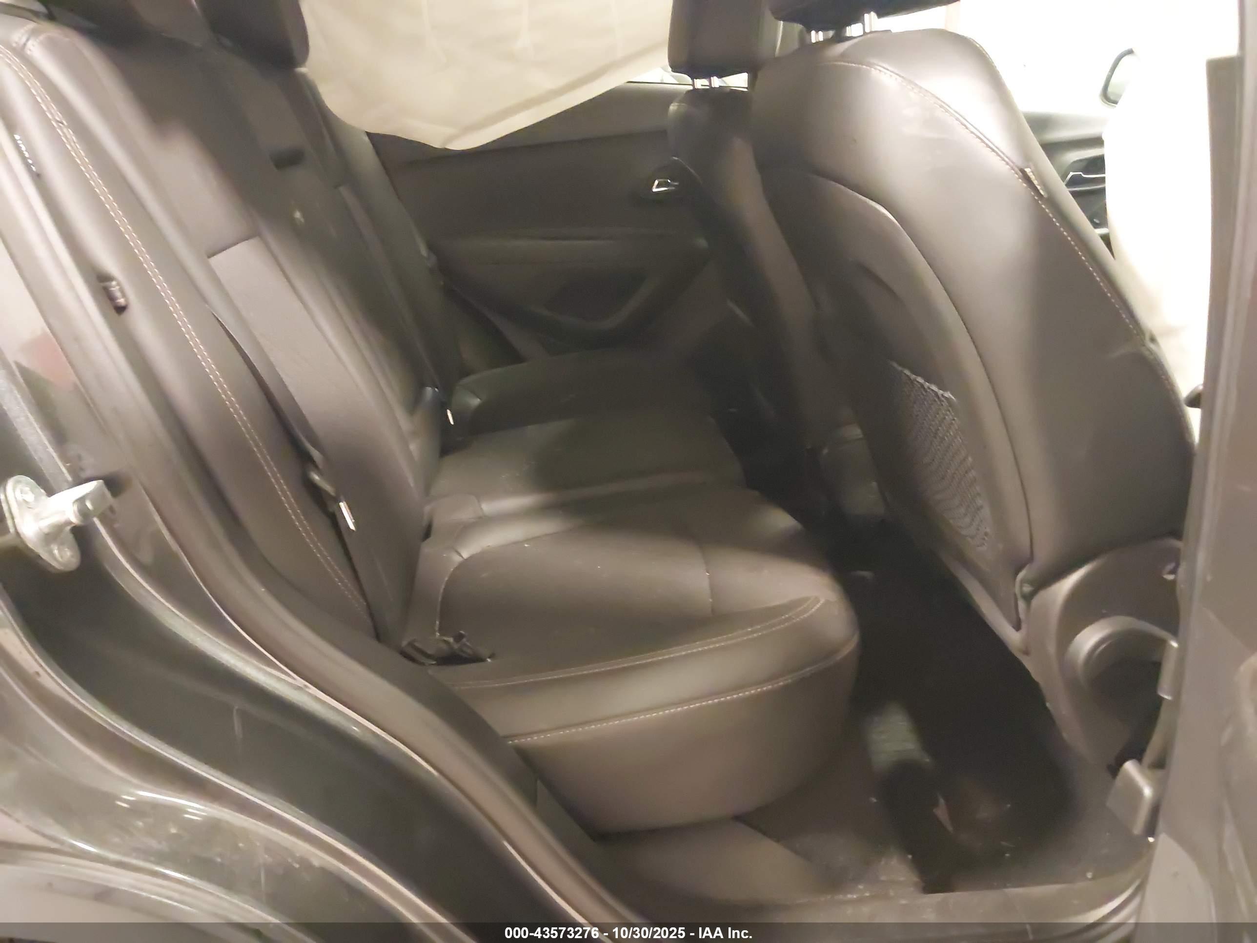 CHEVROLET TRAX image 8