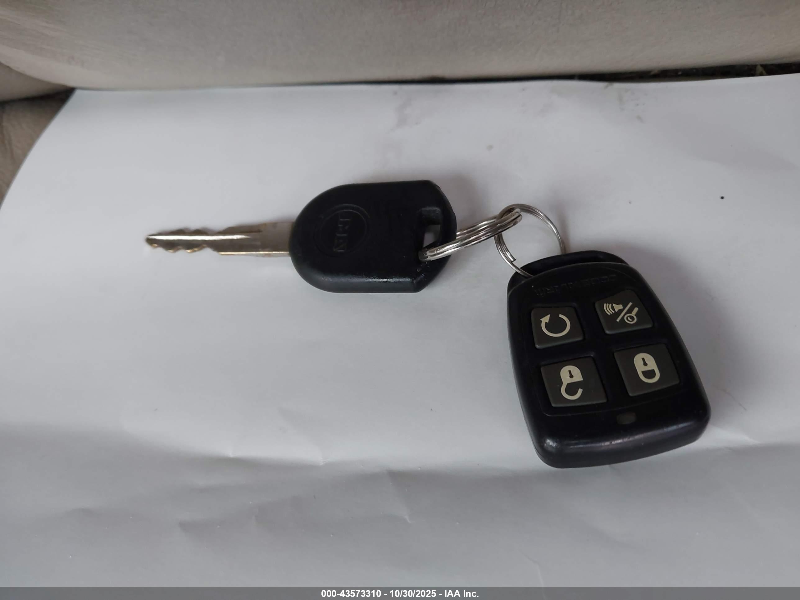 FORD EXPLORER image 11