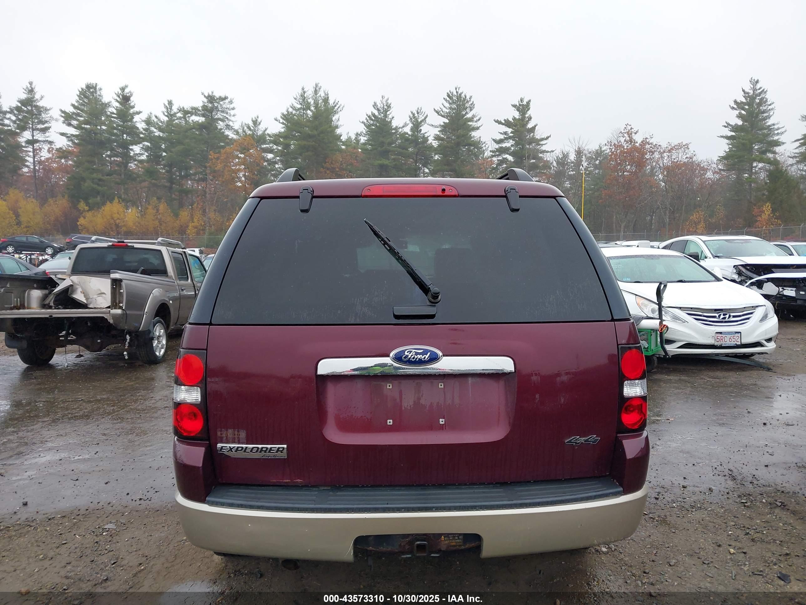 FORD EXPLORER image 6