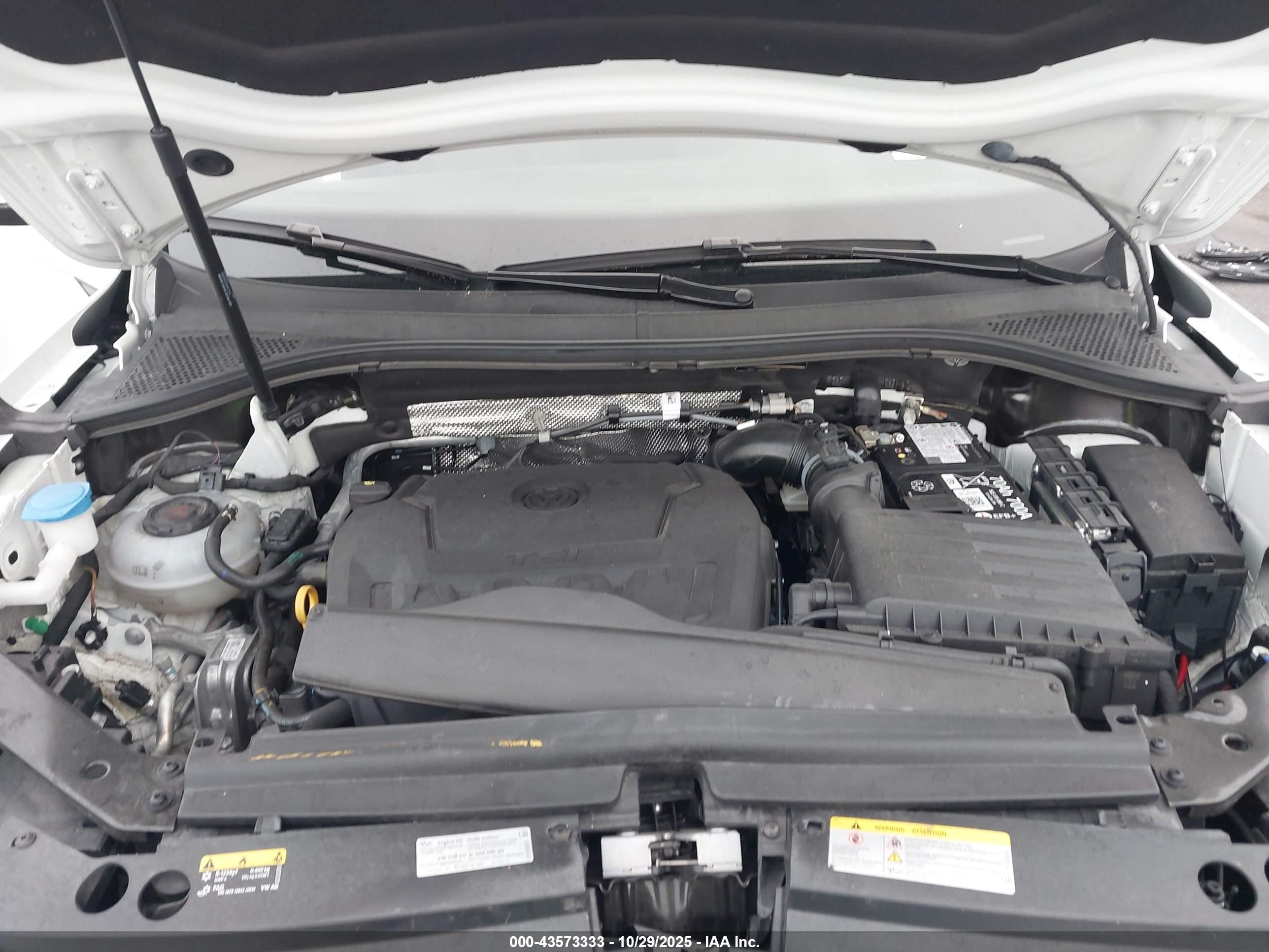 VOLKSWAGEN TIGUAN image 10