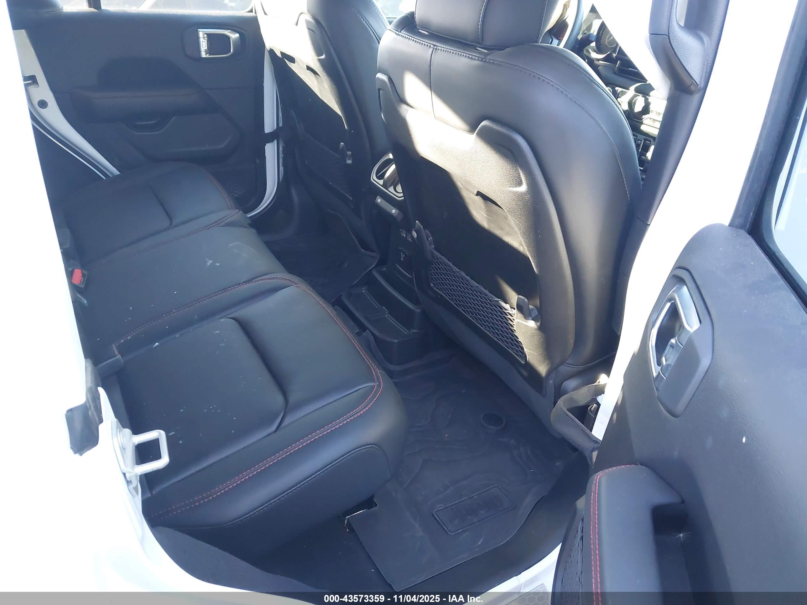 JEEP WRANGLER image 8