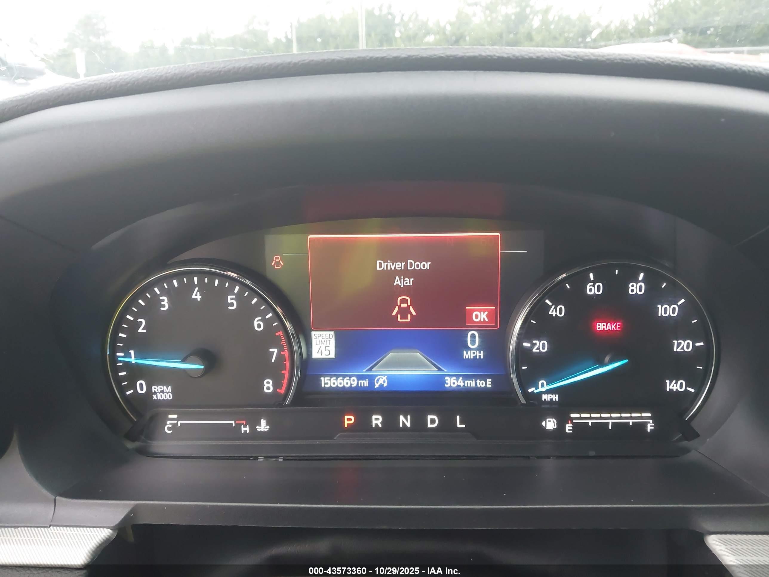 FORD EXPLORER image 7