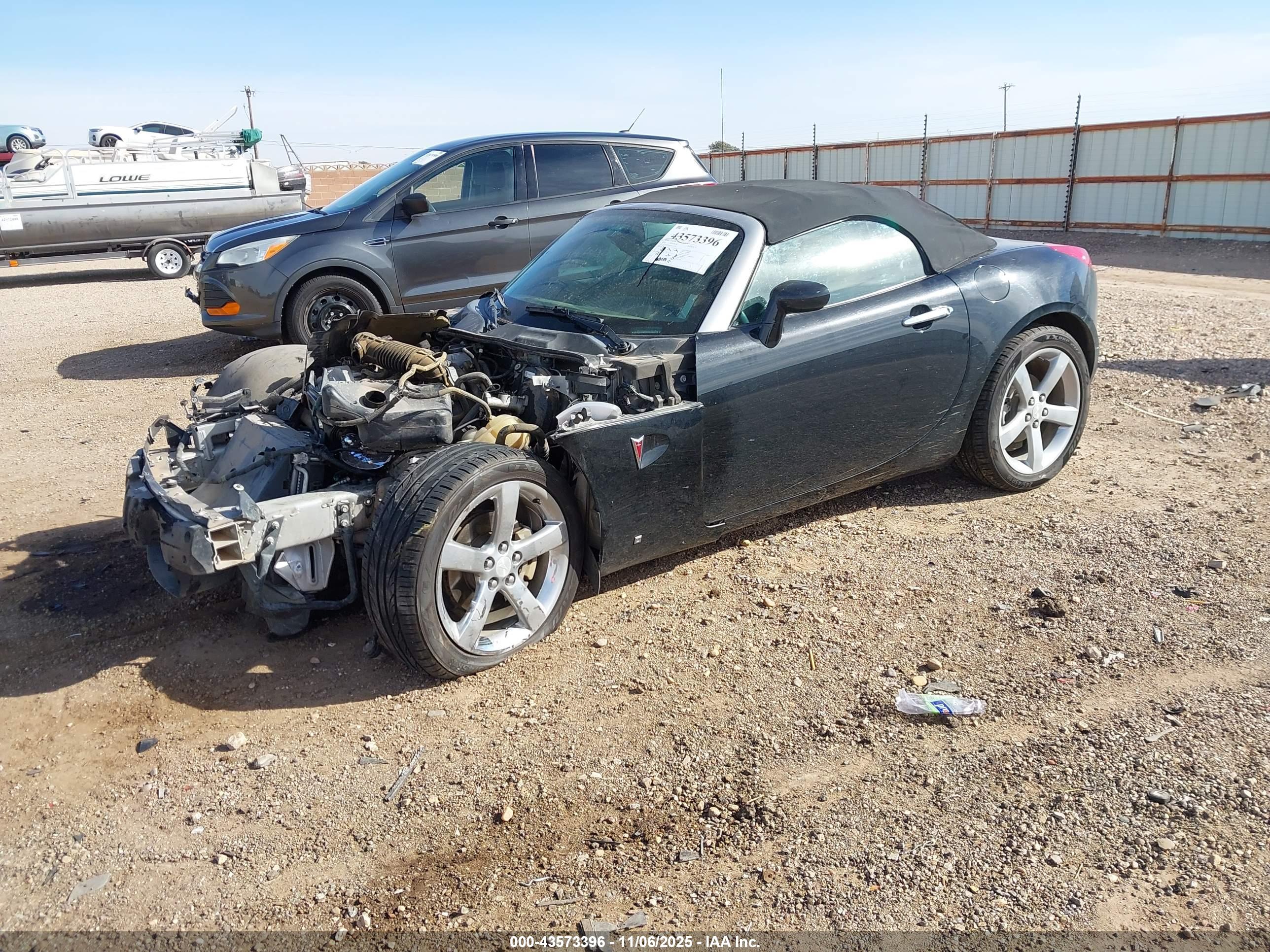 PONTIAC SOLSTICE image 2