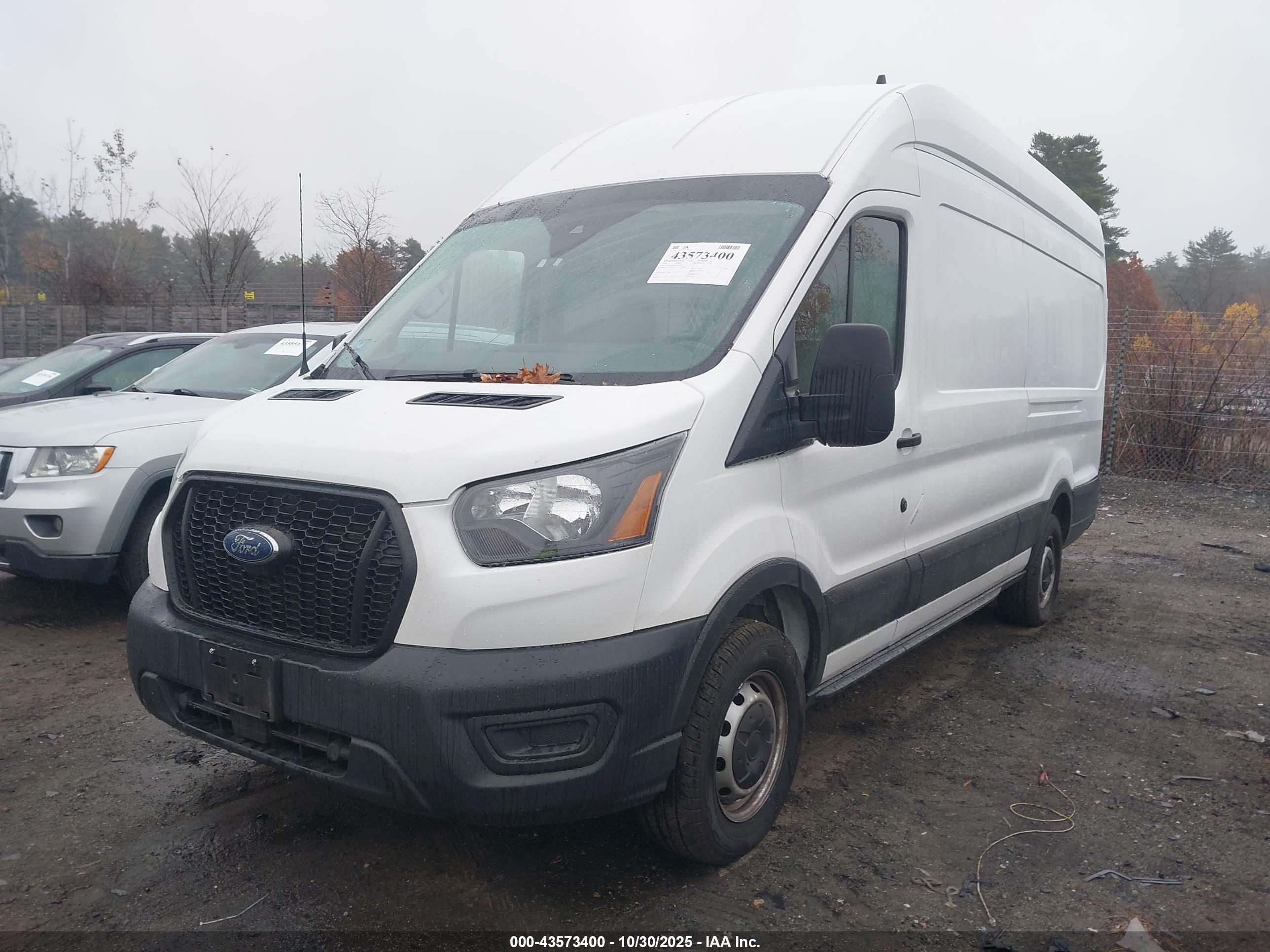 FORD TRANSIT-250 image 2