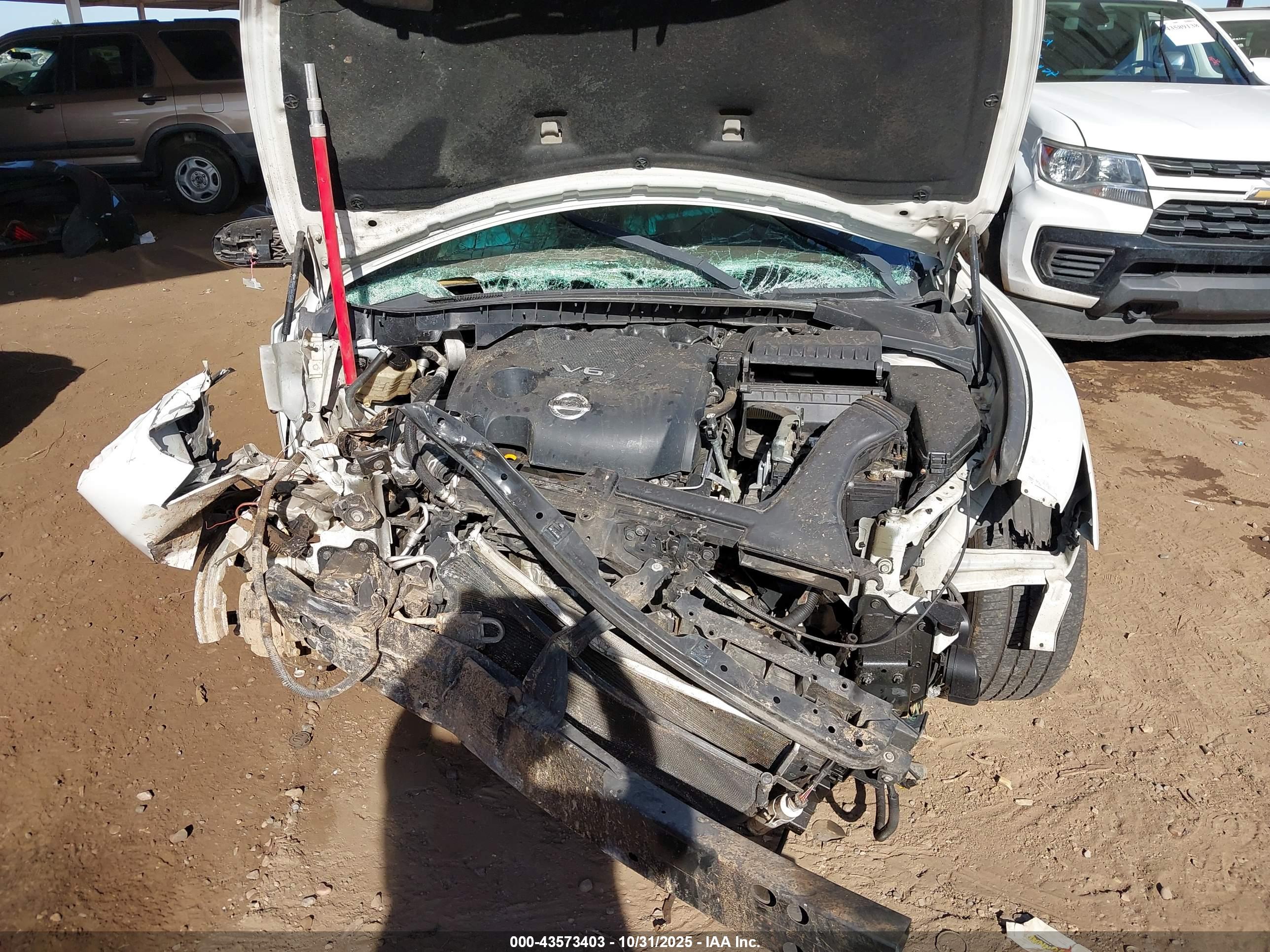 NISSAN MAXIMA image 10