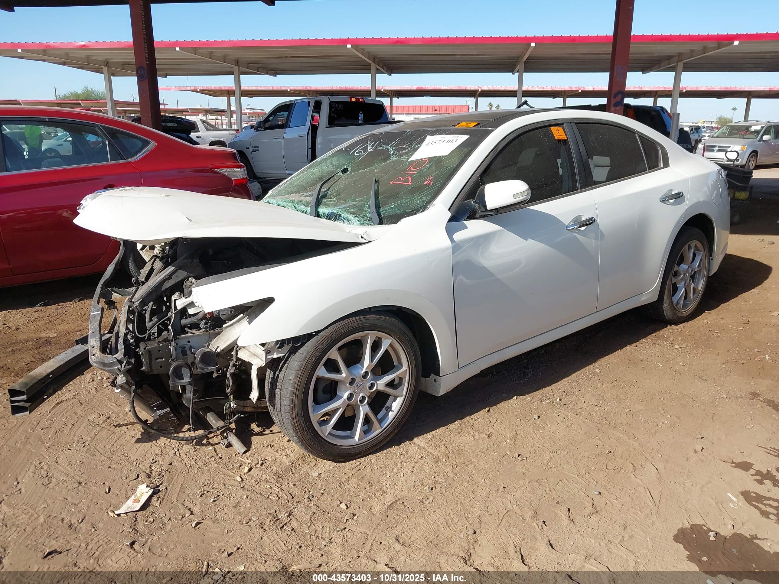 NISSAN MAXIMA image 2