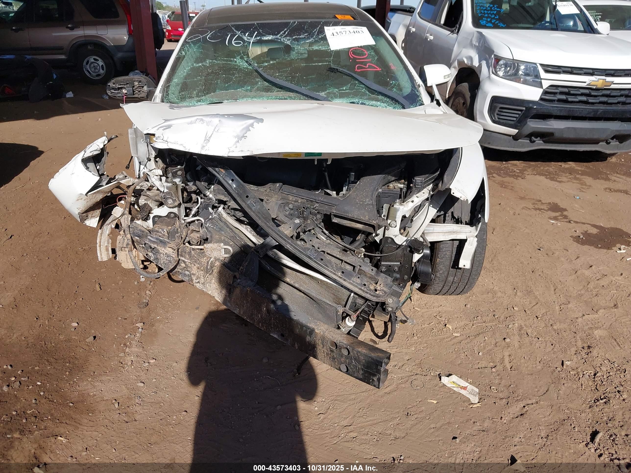 NISSAN MAXIMA image 6