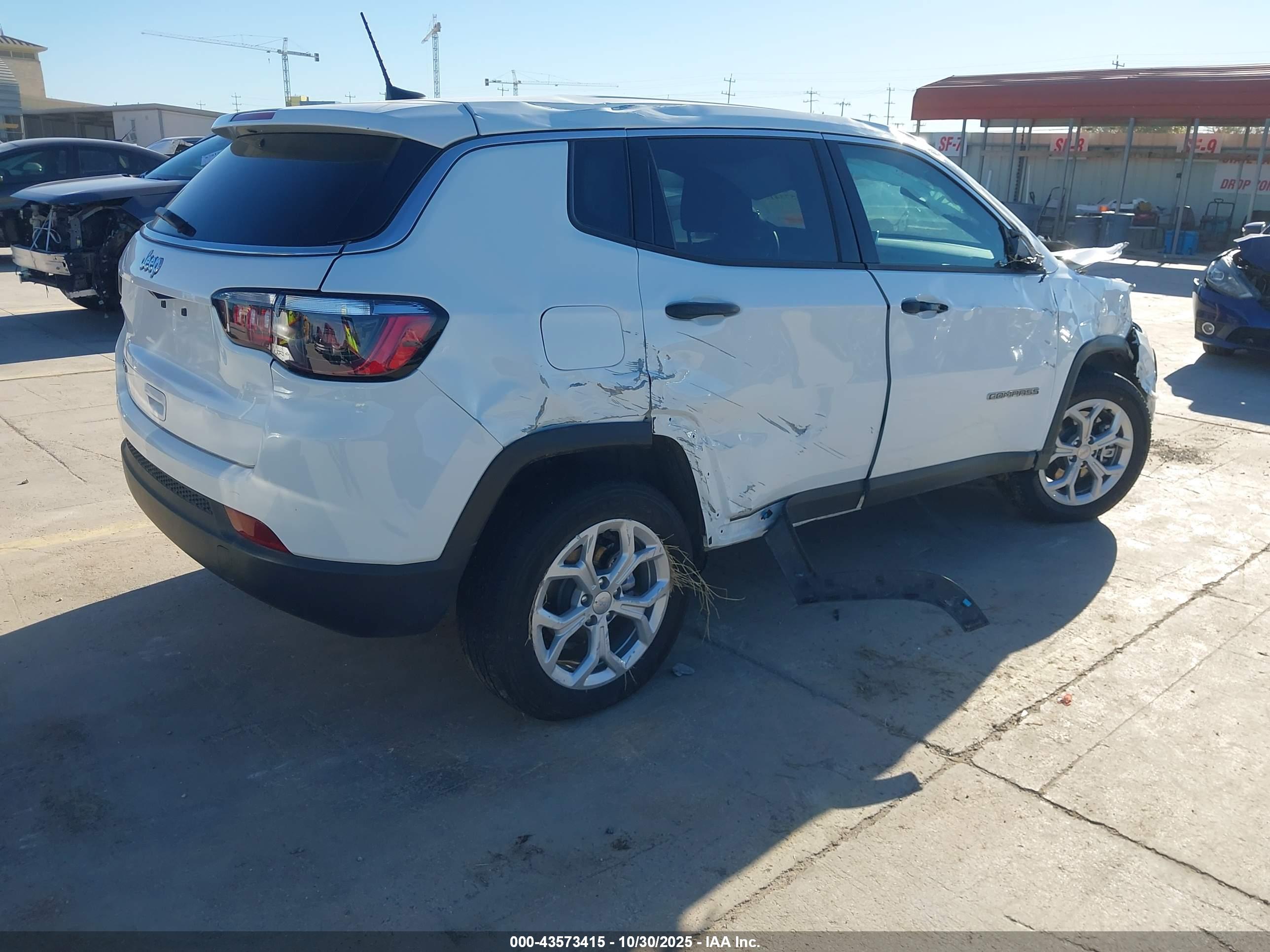 JEEP COMPASS image 4