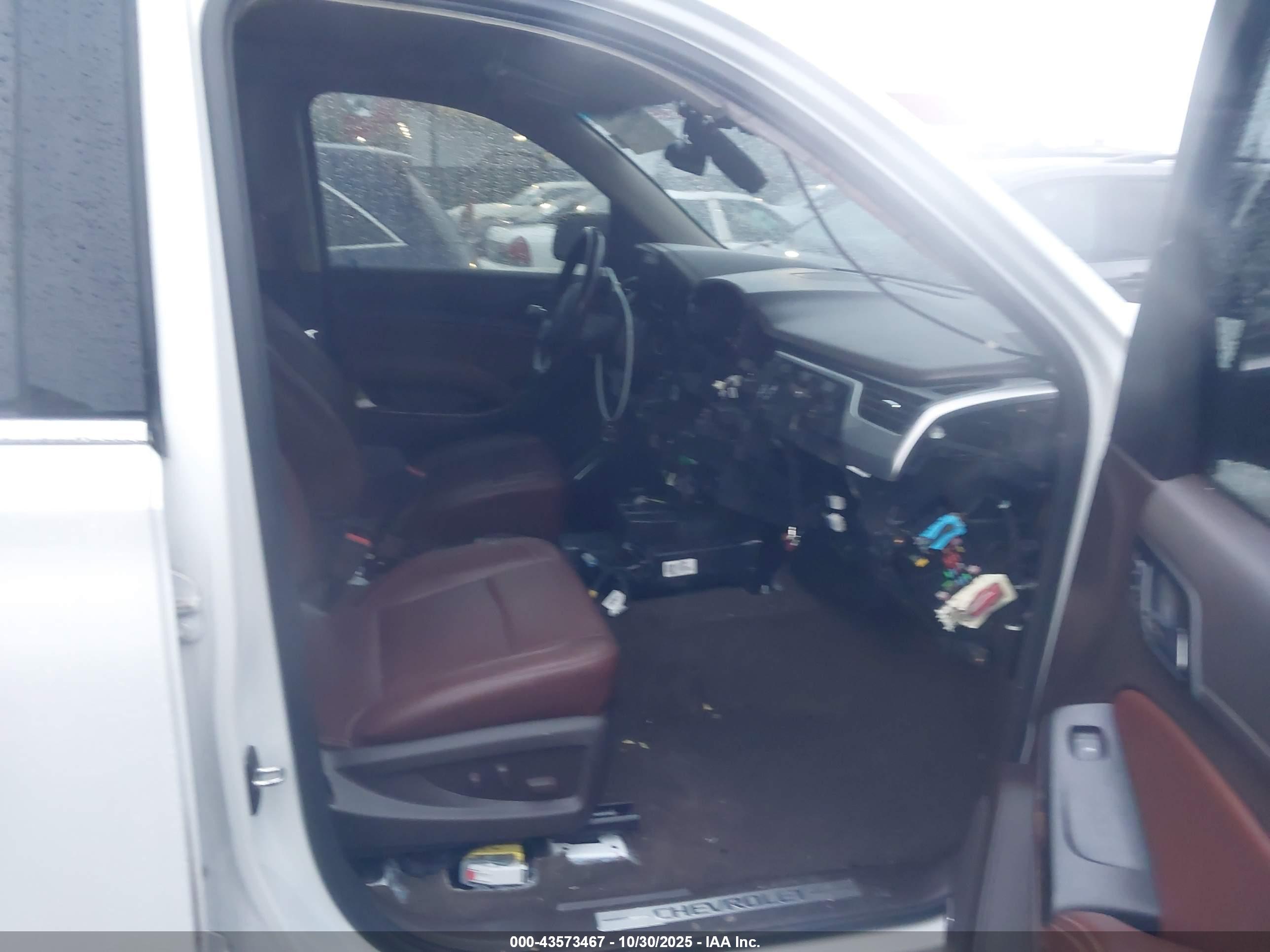 CHEVROLET TAHOE image 5