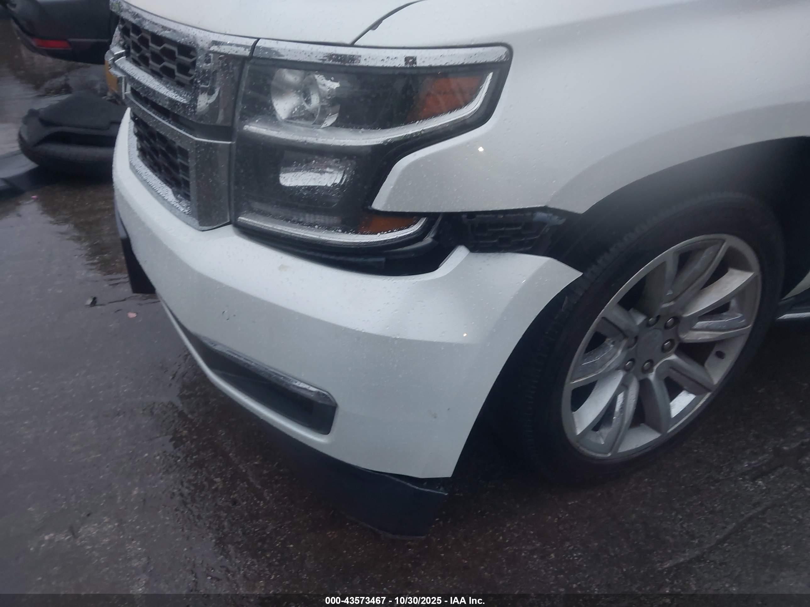 CHEVROLET TAHOE image 6
