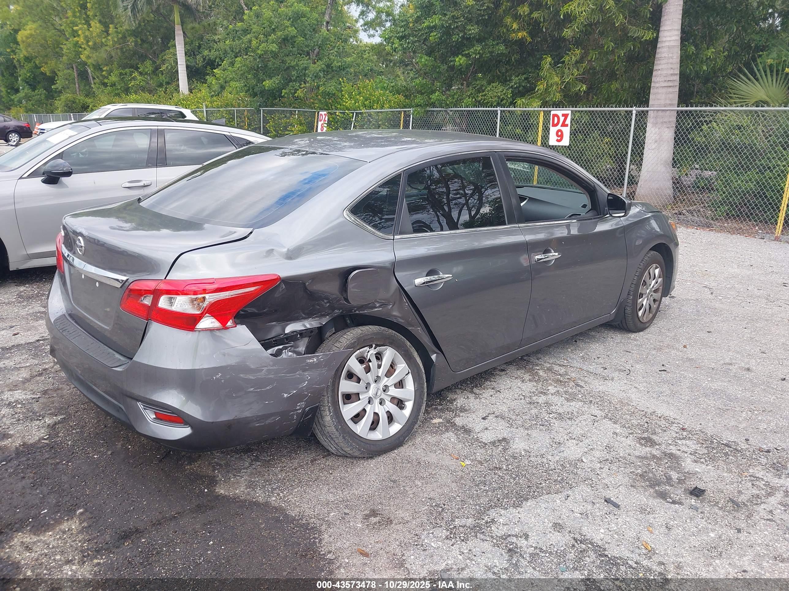 NISSAN SENTRA image 4