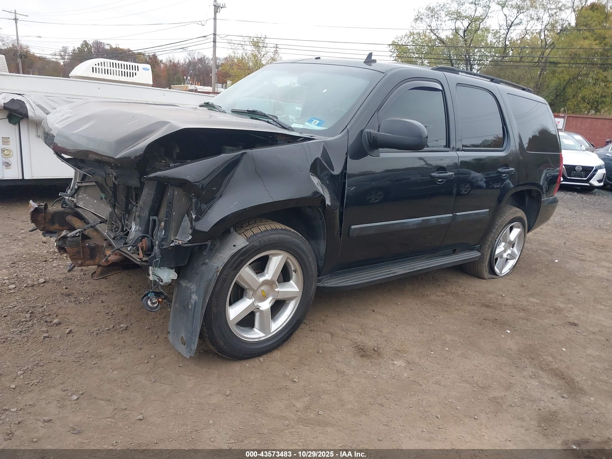 CHEVROLET TAHOE image 2
