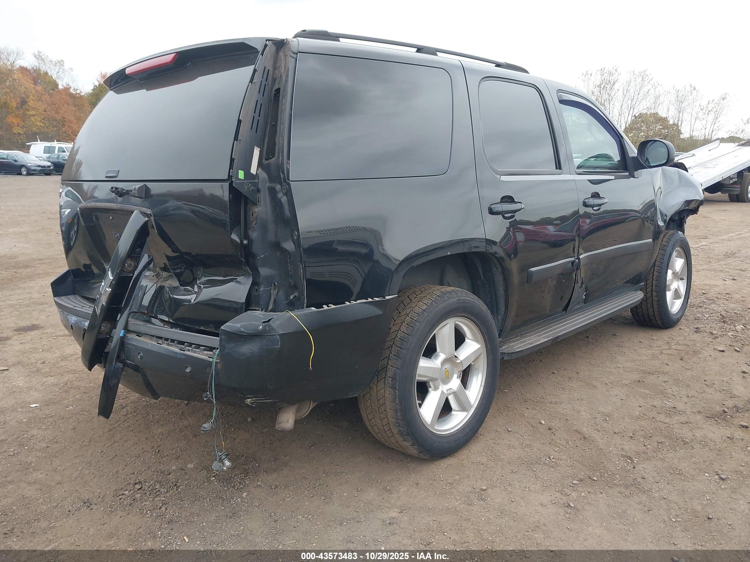 CHEVROLET TAHOE image 4