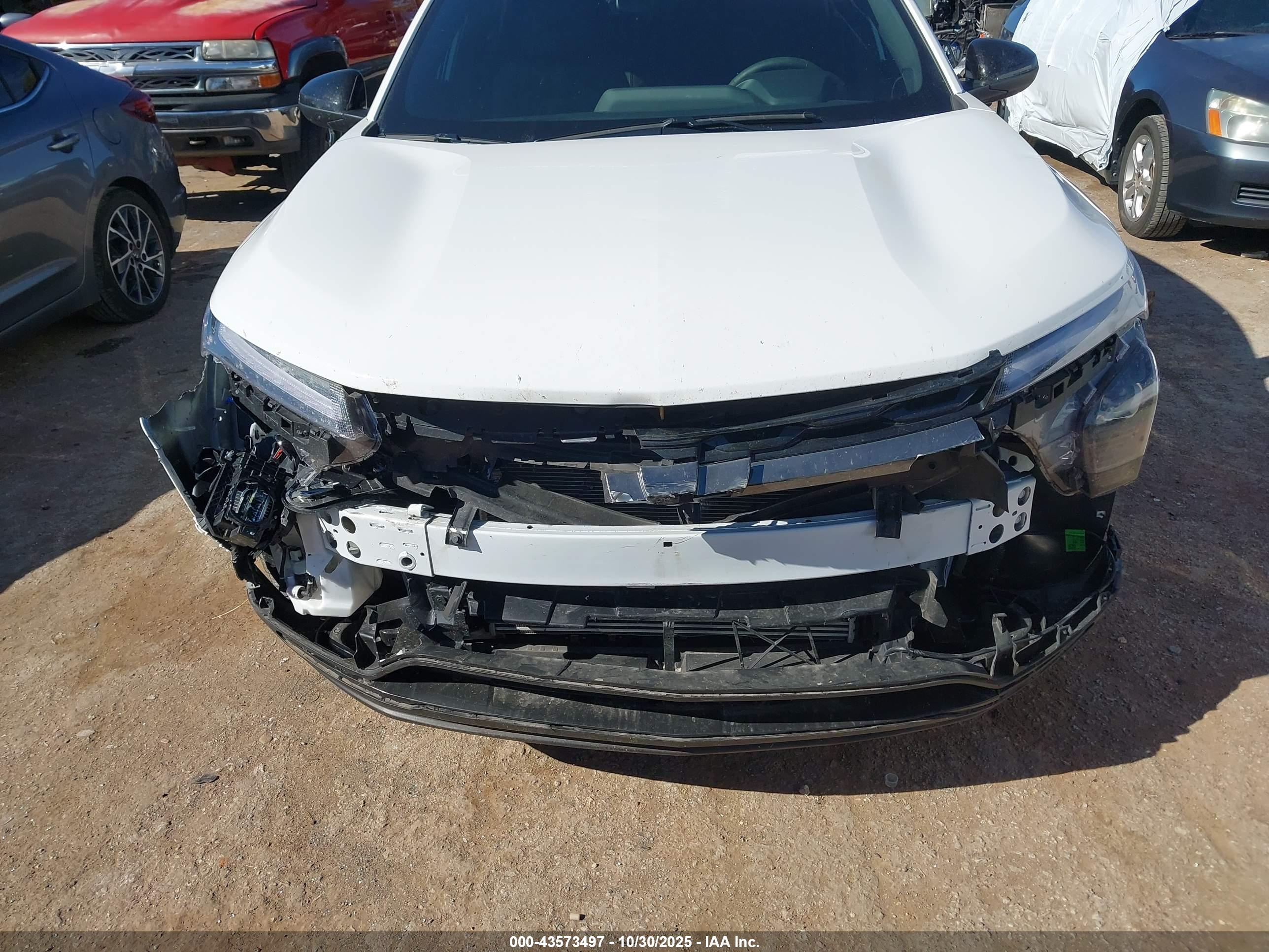 CHEVROLET TRAX image 6