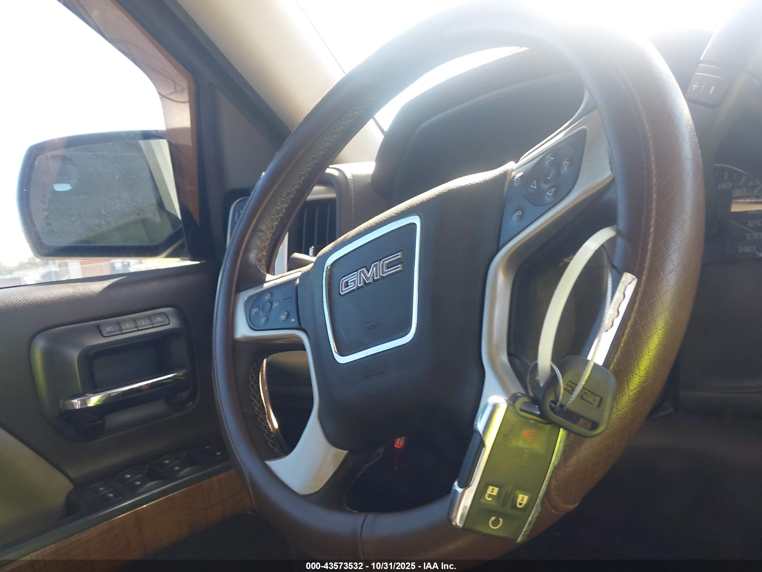 GMC SIERRA image 11