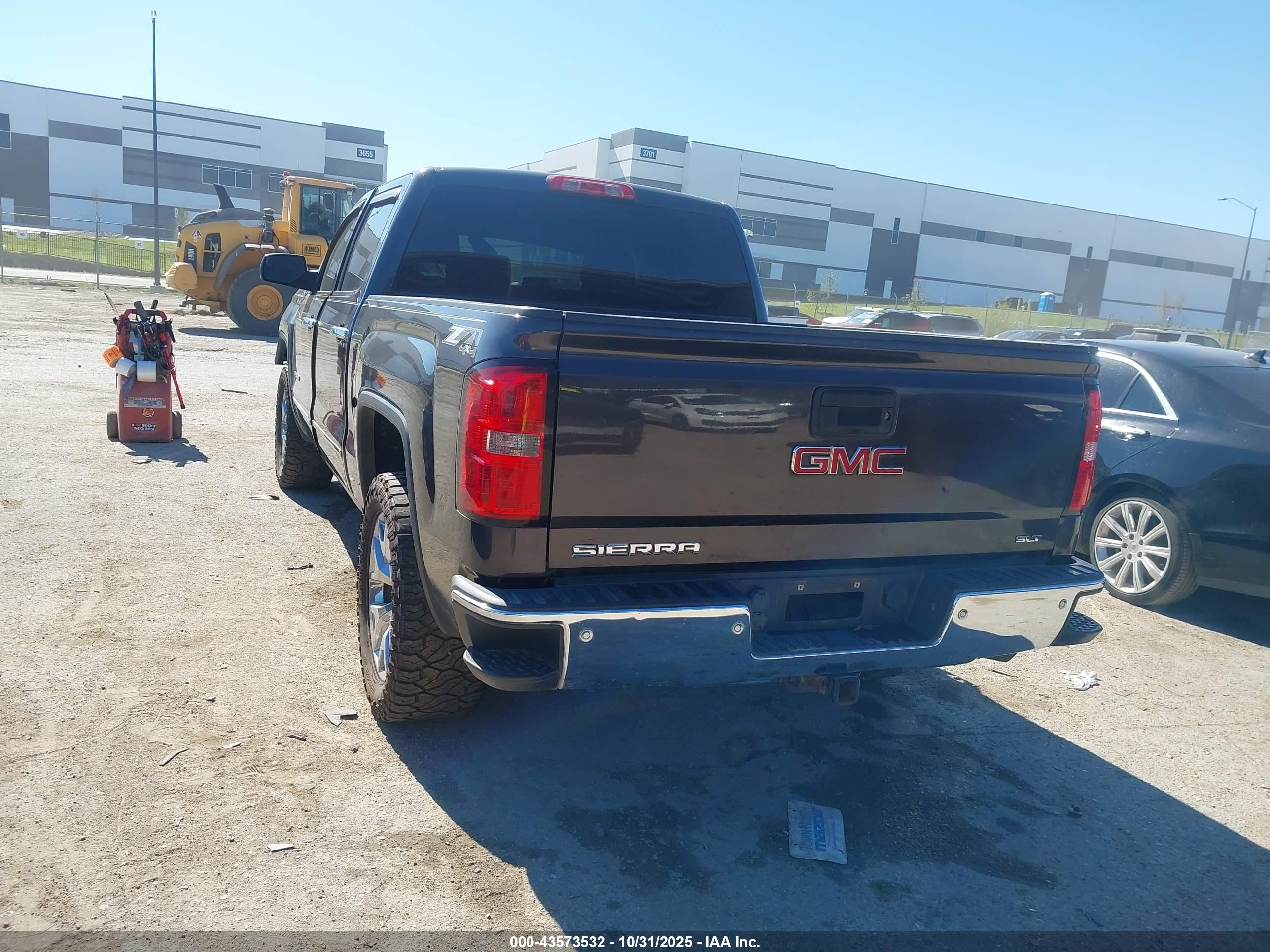 GMC SIERRA image 3