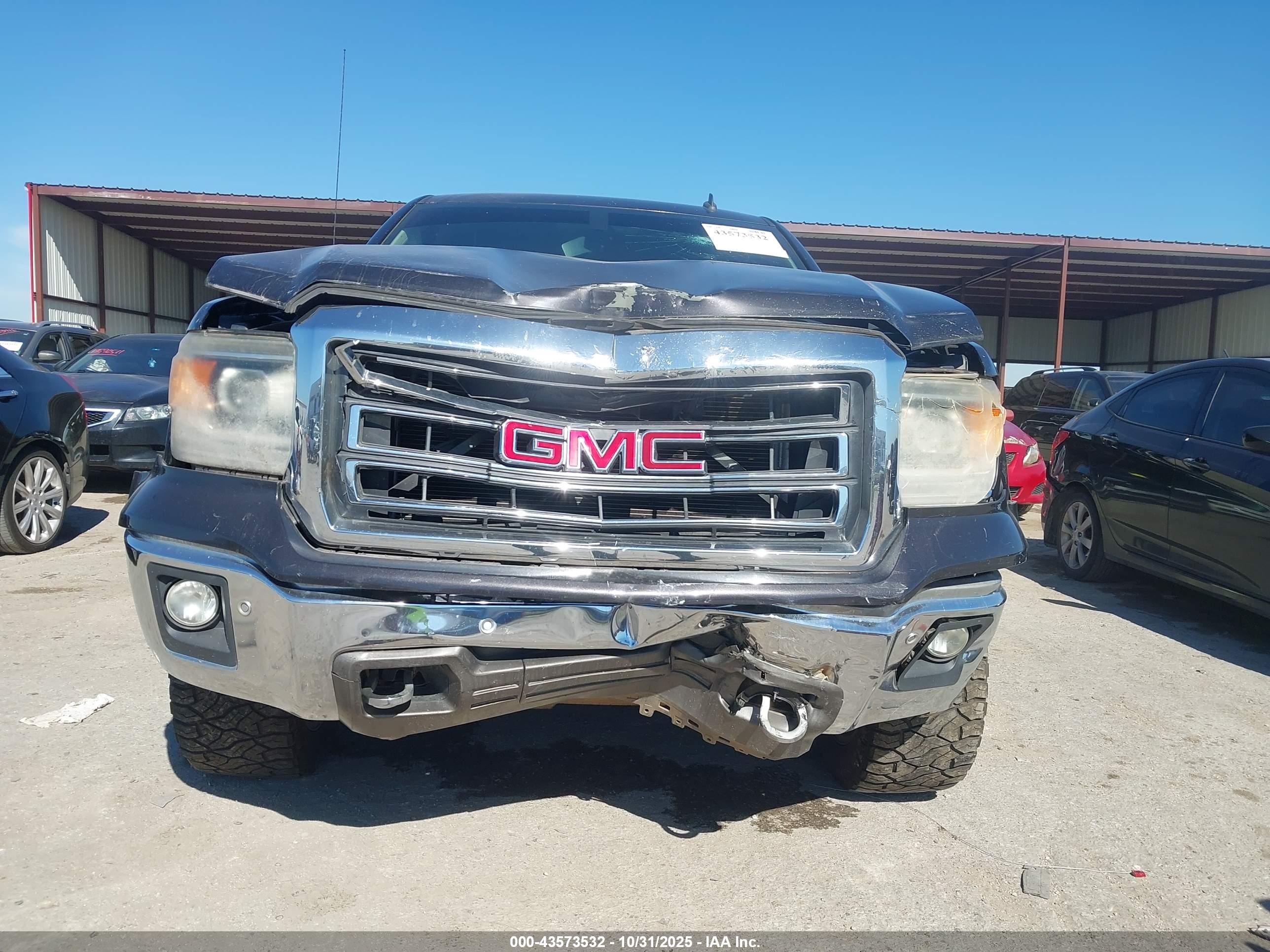 GMC SIERRA image 6